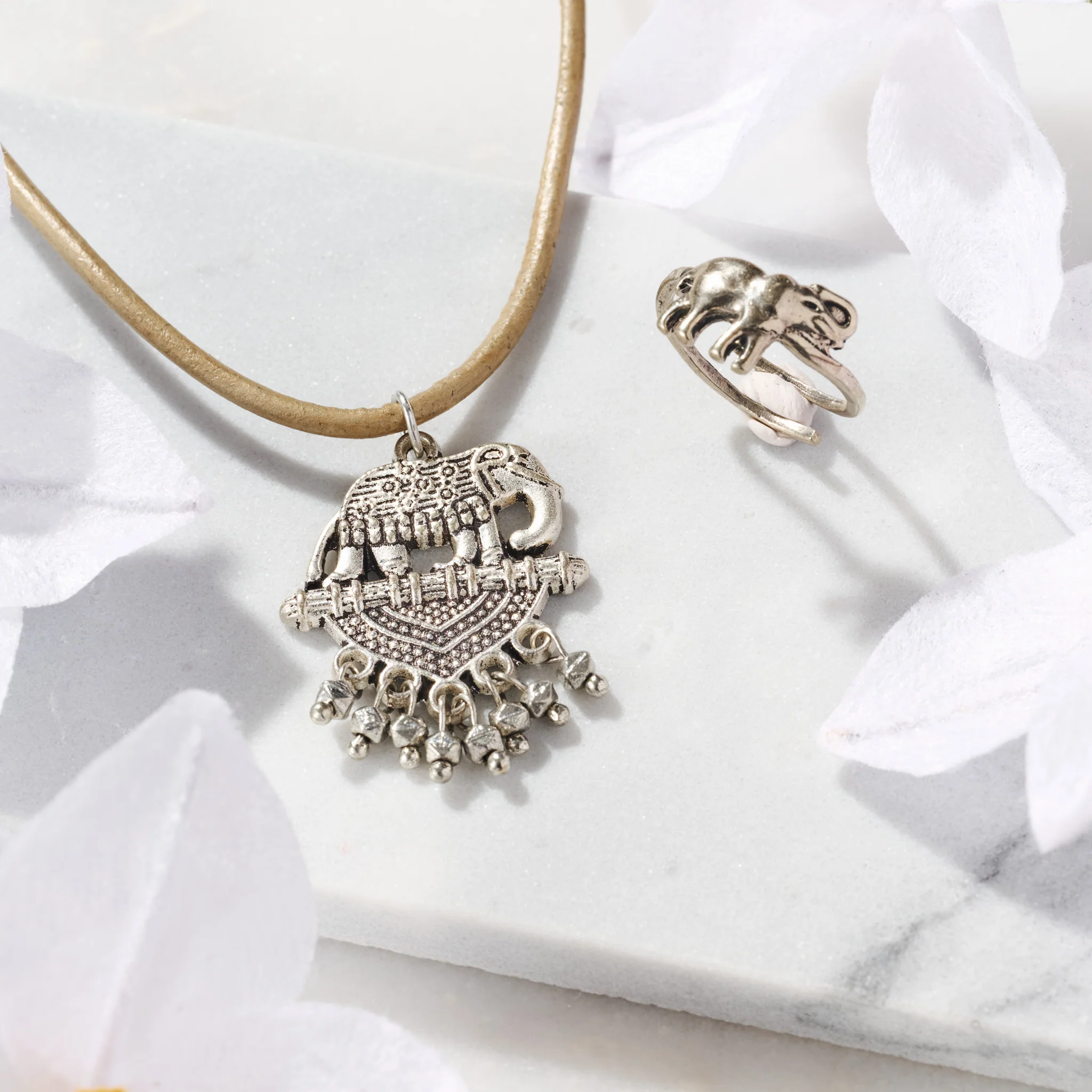 Amauta Metal Elephant Ring - Image 4