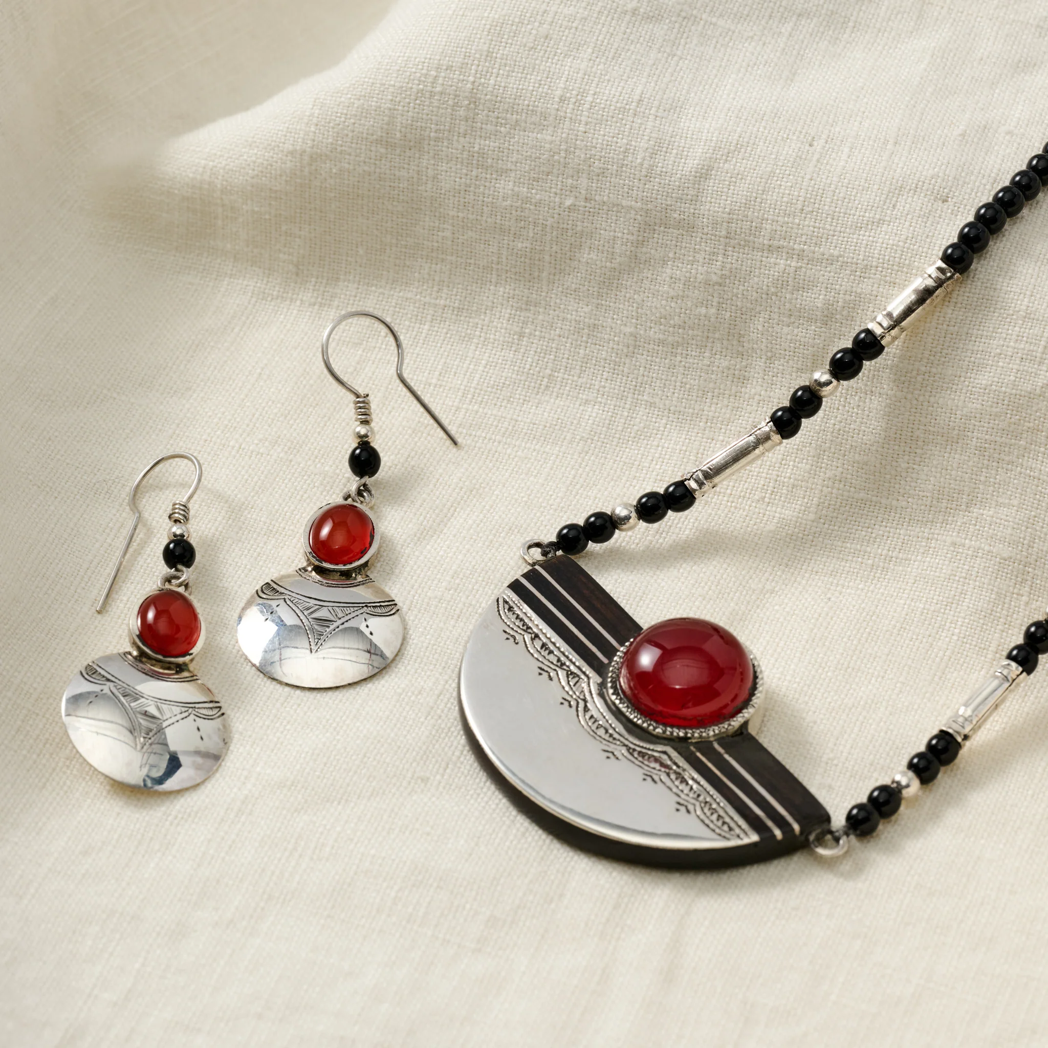 Amellal Tuareg Silver Pendant Necklace - Image 5
