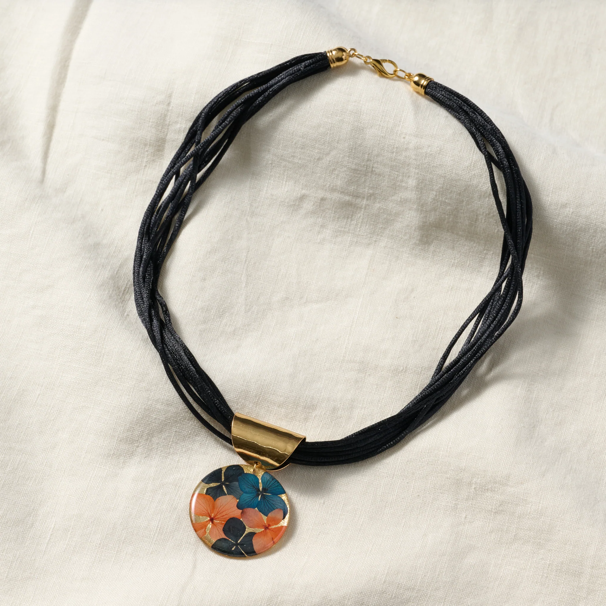 Antonella Flower Petal Layered Pendant Necklace - Image 4