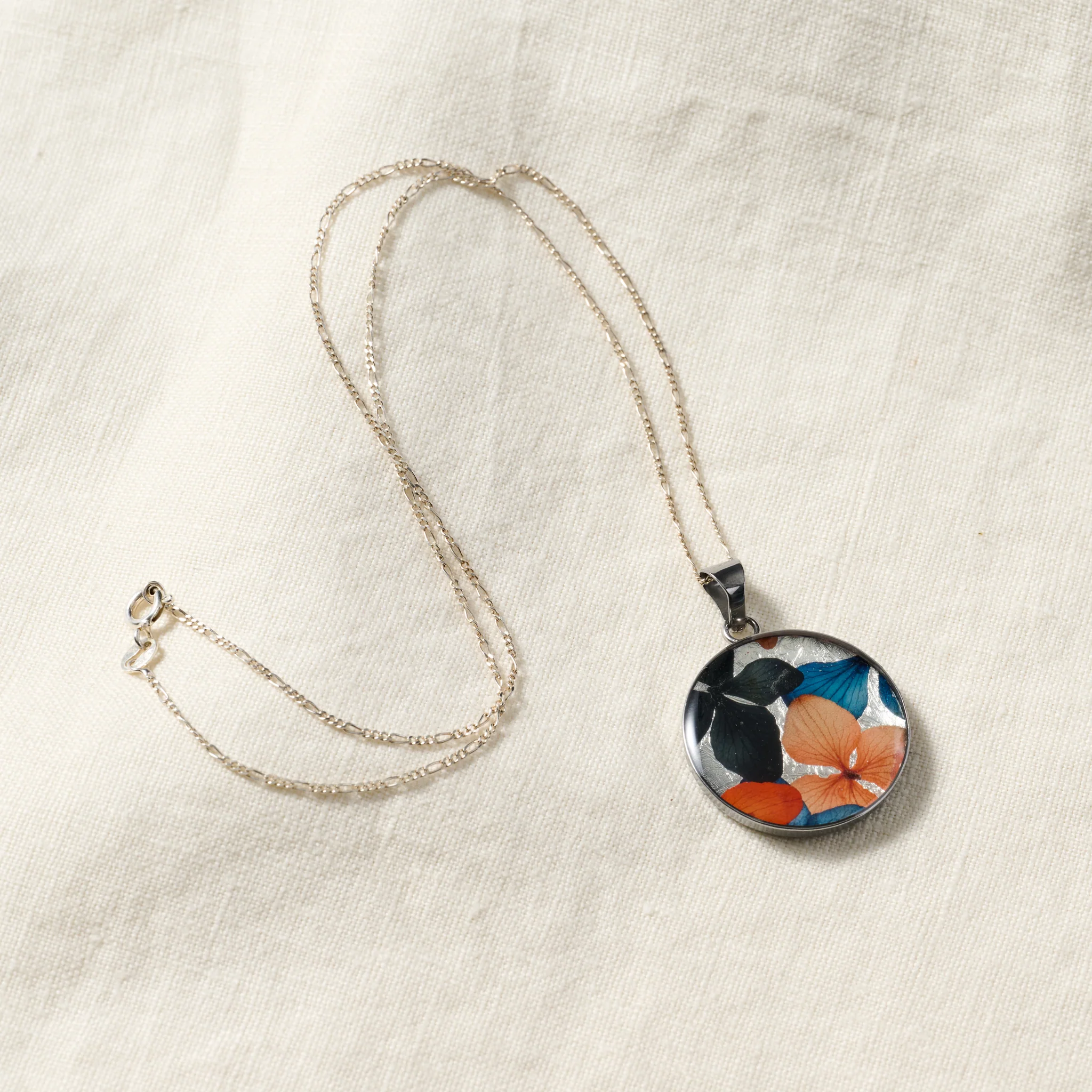 Antonella Flower Petal Pendant Necklace - Image 2