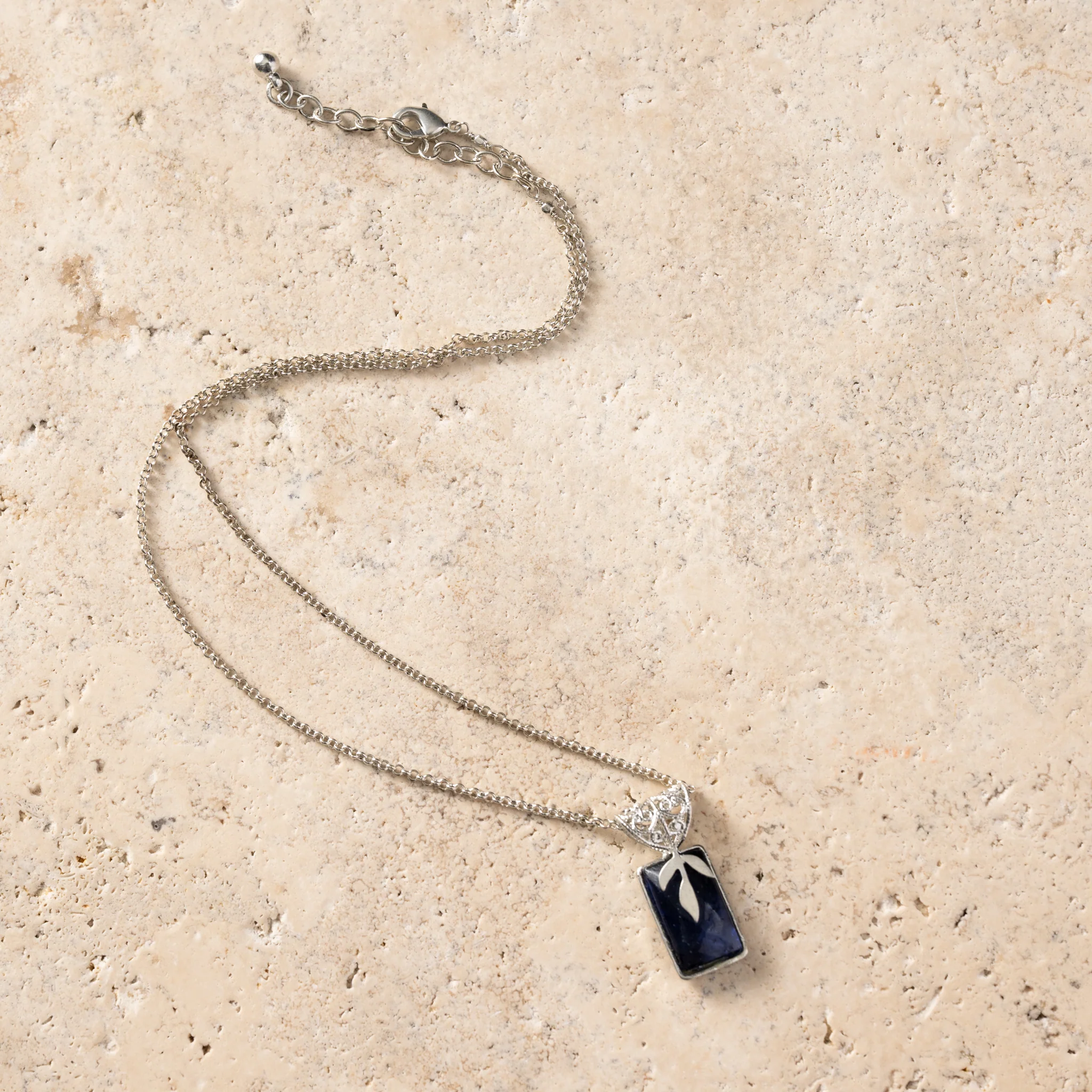 Chandra Glass Stone & Leaf Necklace - Image 4
