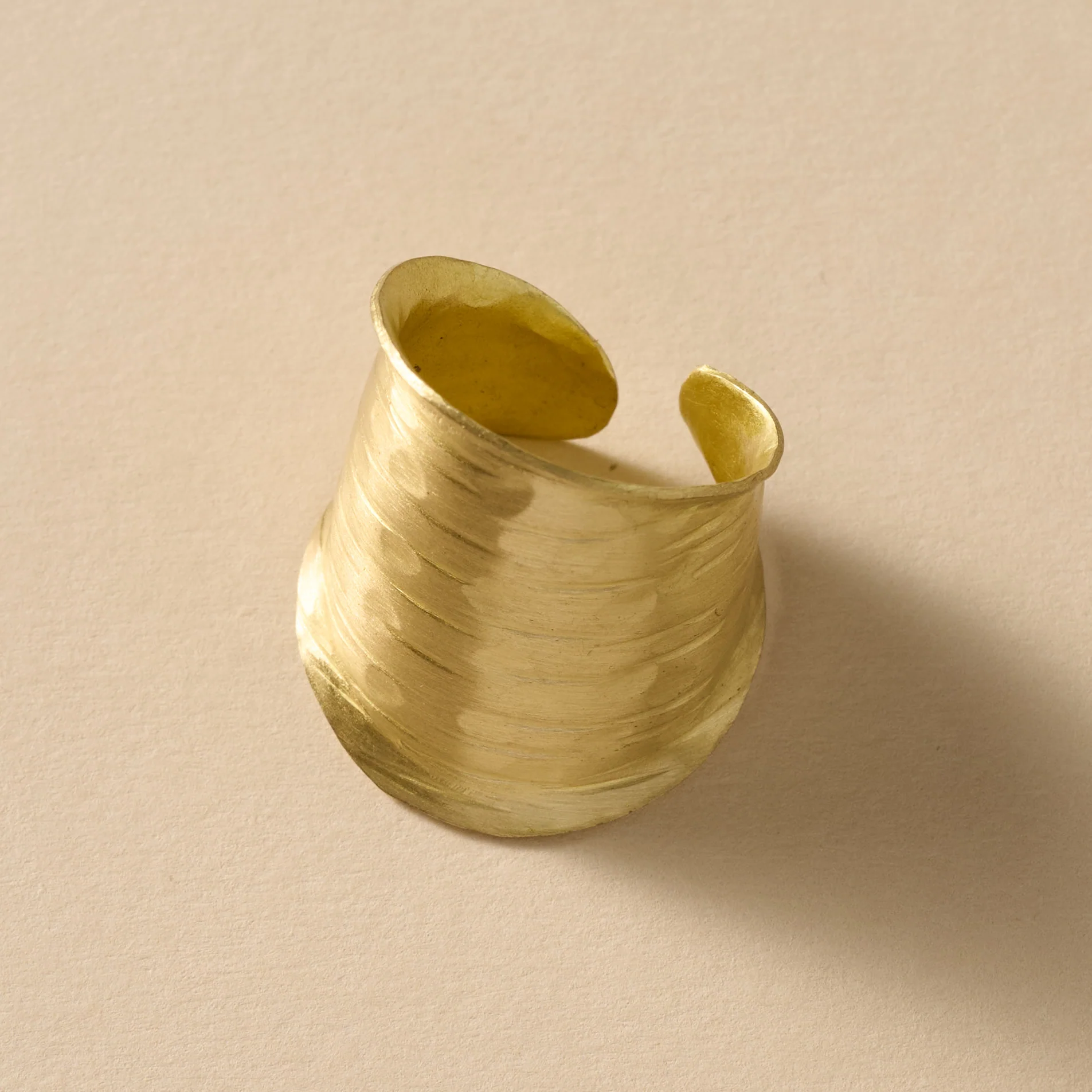 Diva Hammered Brass Cuff Ring - Image 2