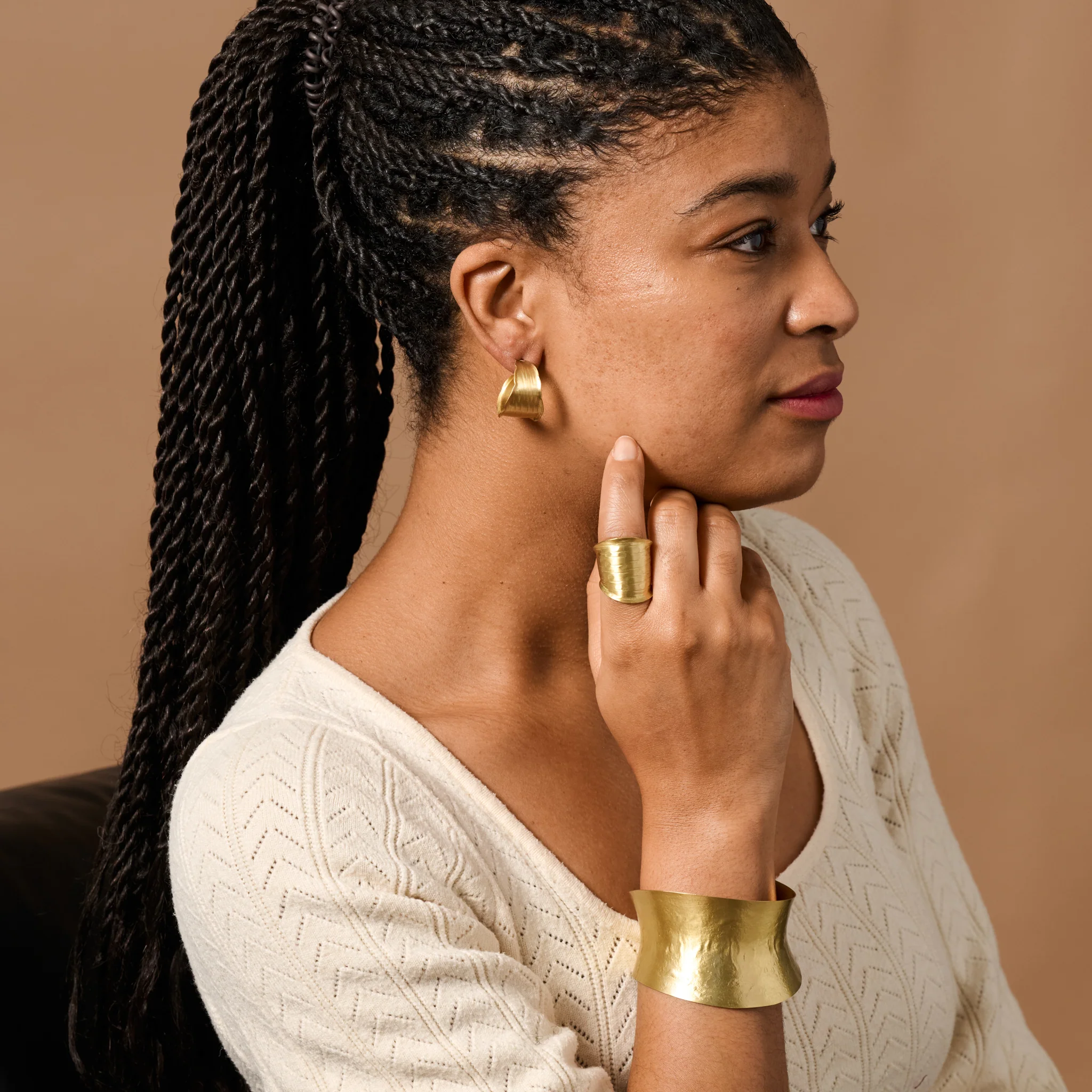 Diva Hammered Brass Hoop Earrings - Image 2