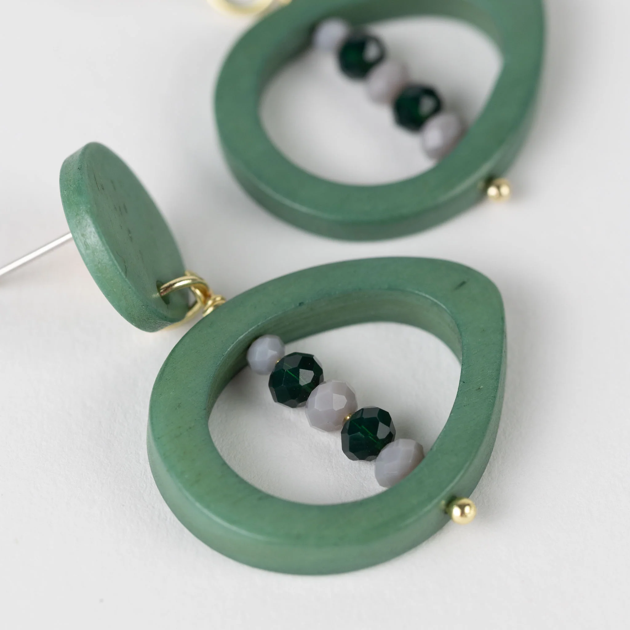 Green Eyes Earrings - Image 2