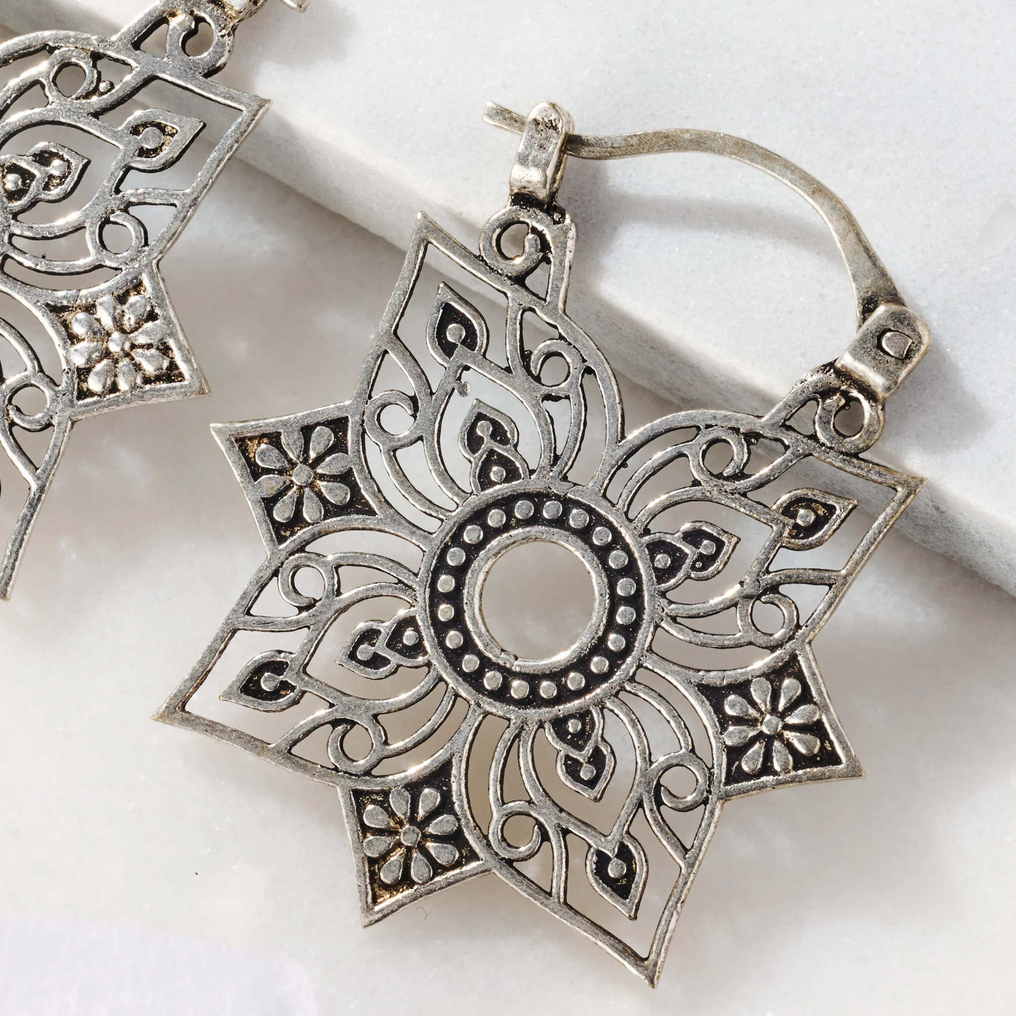 Floral Jali Earrings - Image 4