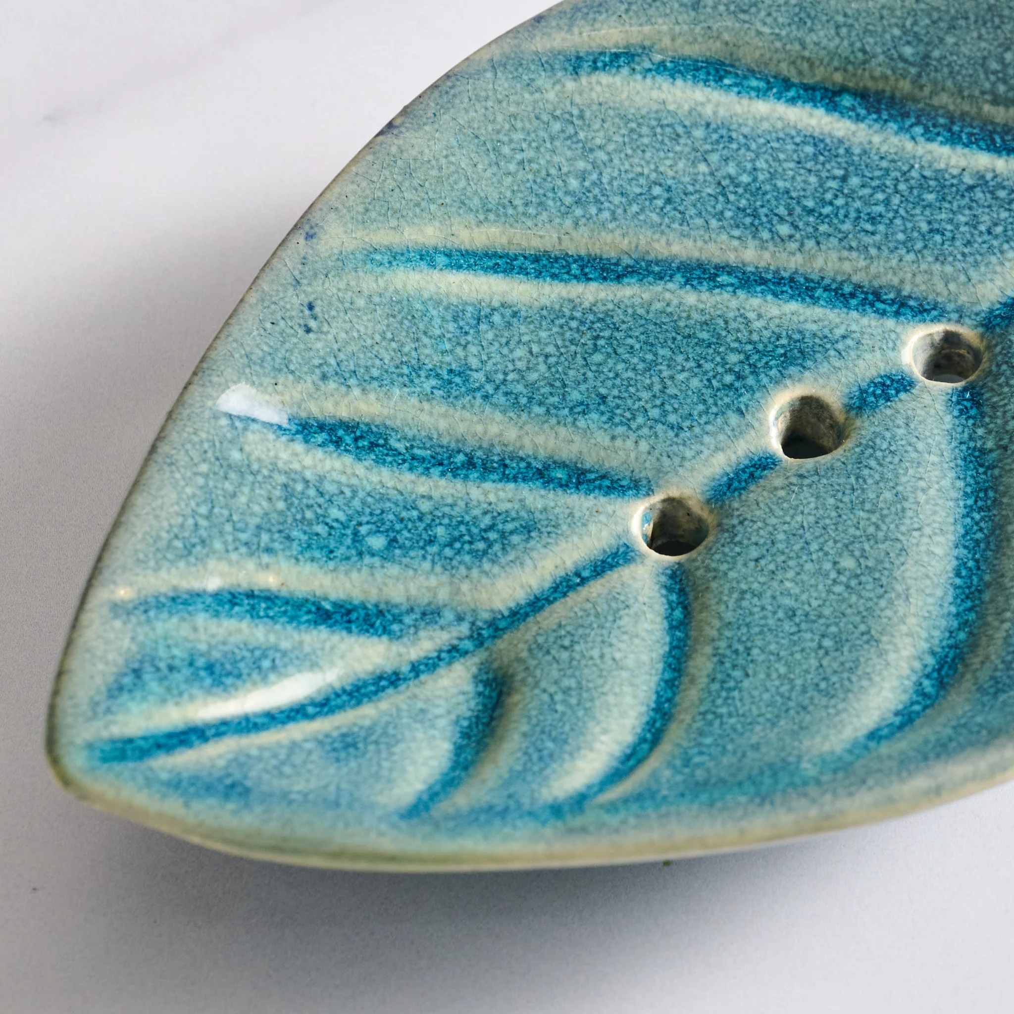 Geela Ceramic Leaf Soap Dish - Image 4