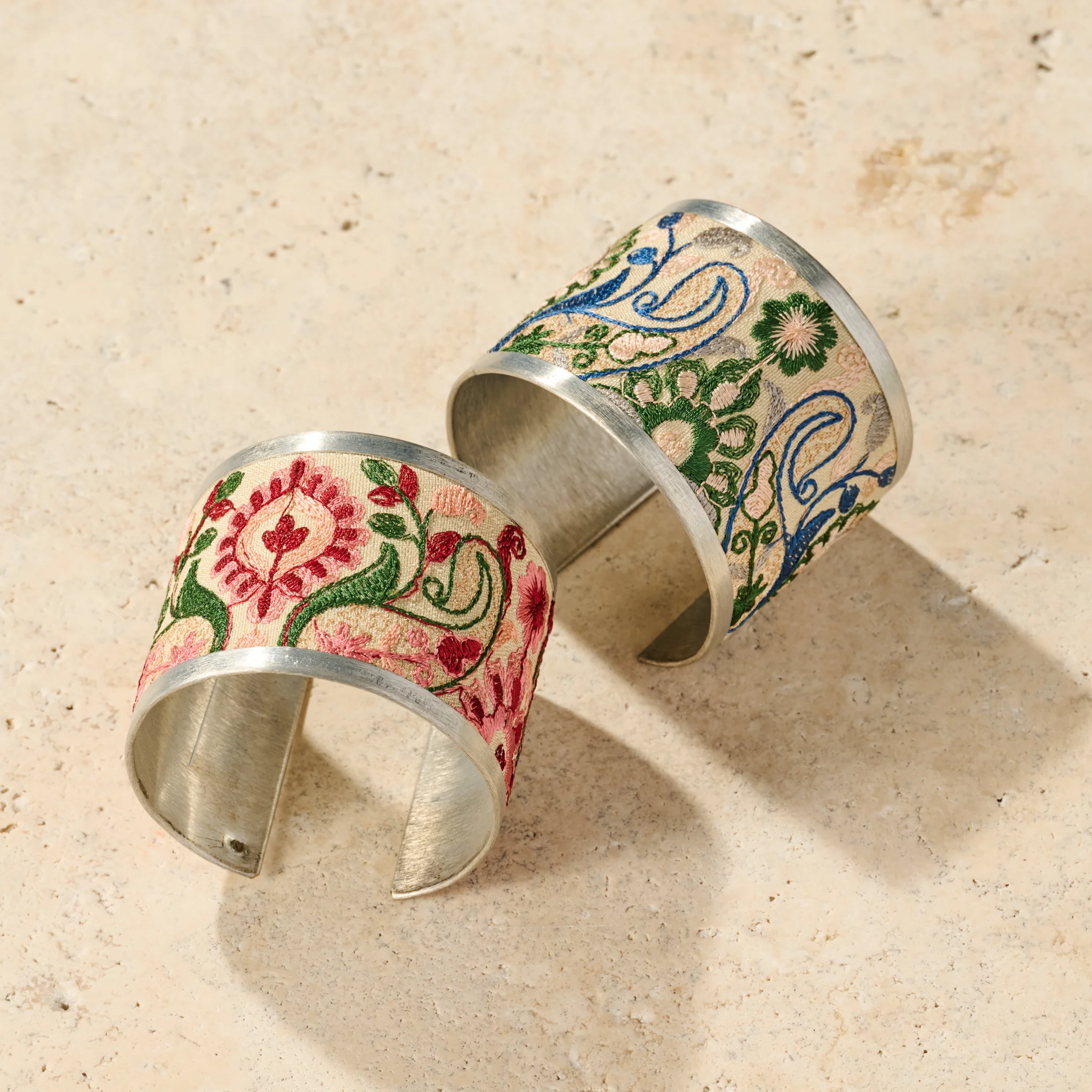 Jabardasta Silk Embroidered Cuff - Image 4