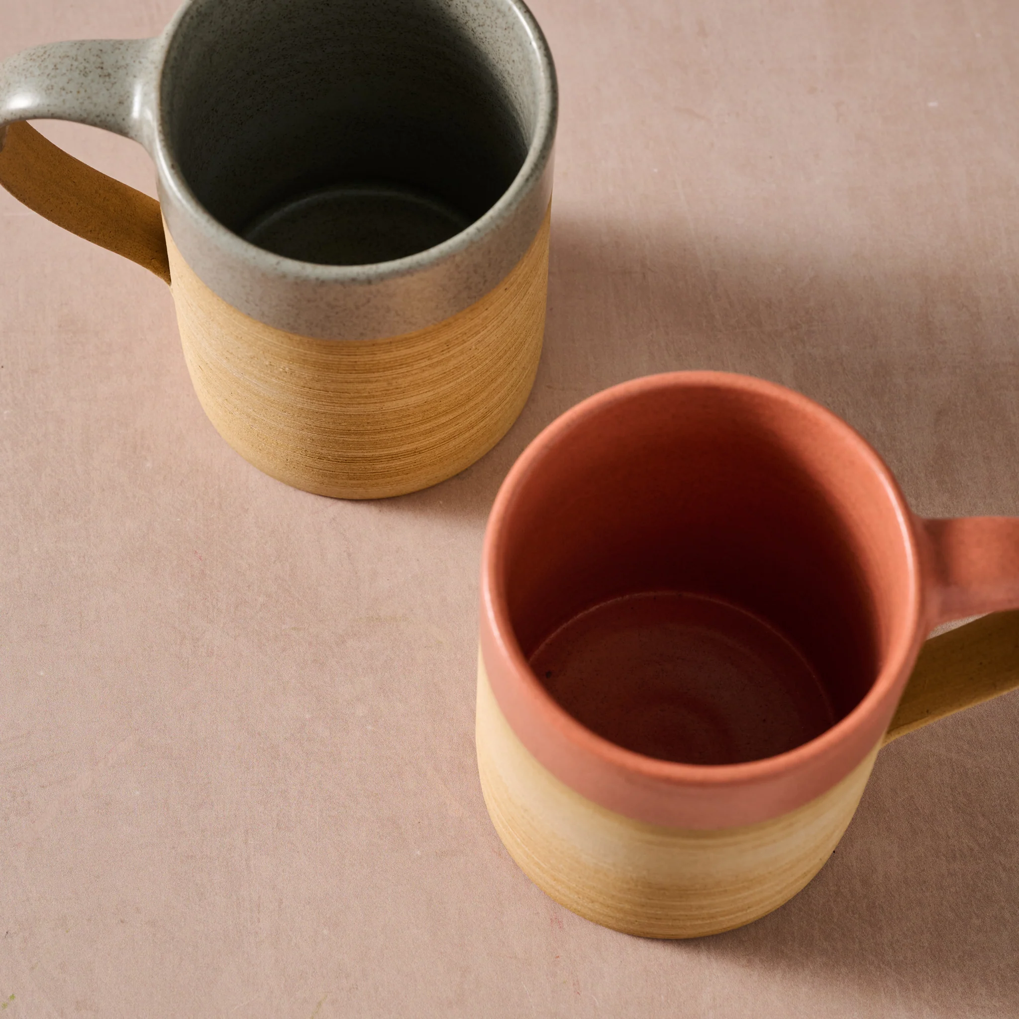 Kaksa Etched Ceramic Mug - Salmon - Image 4