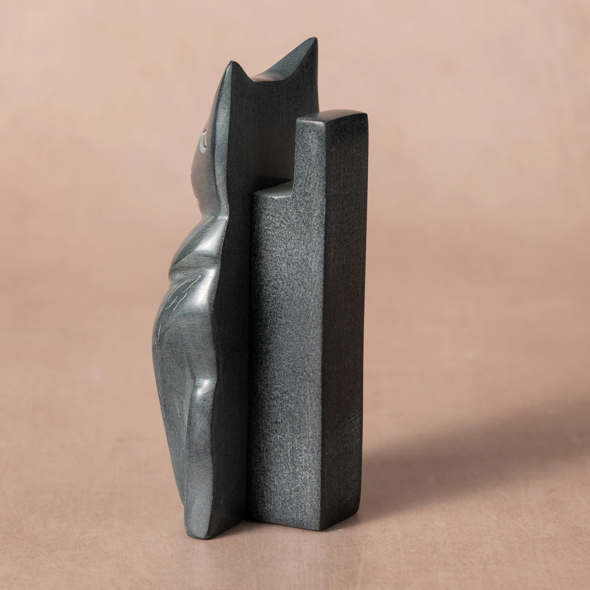 Kalpana Cat Stone Eyeglass Holder - Image 3