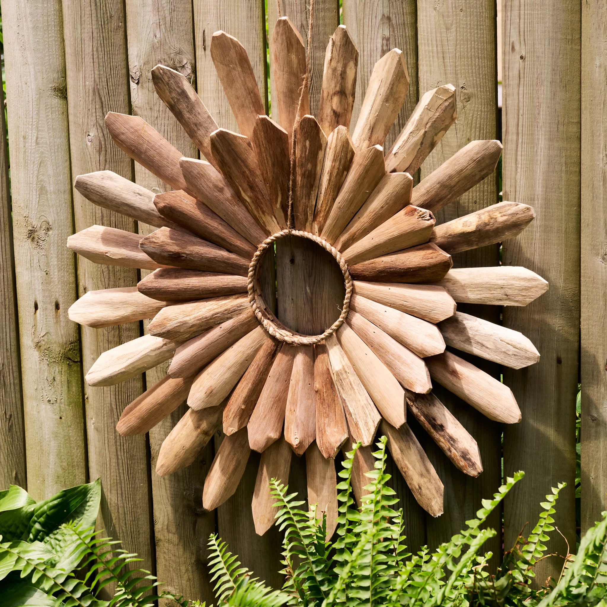 Malaki Daisy Driftwood Wall Hanging - Image 4