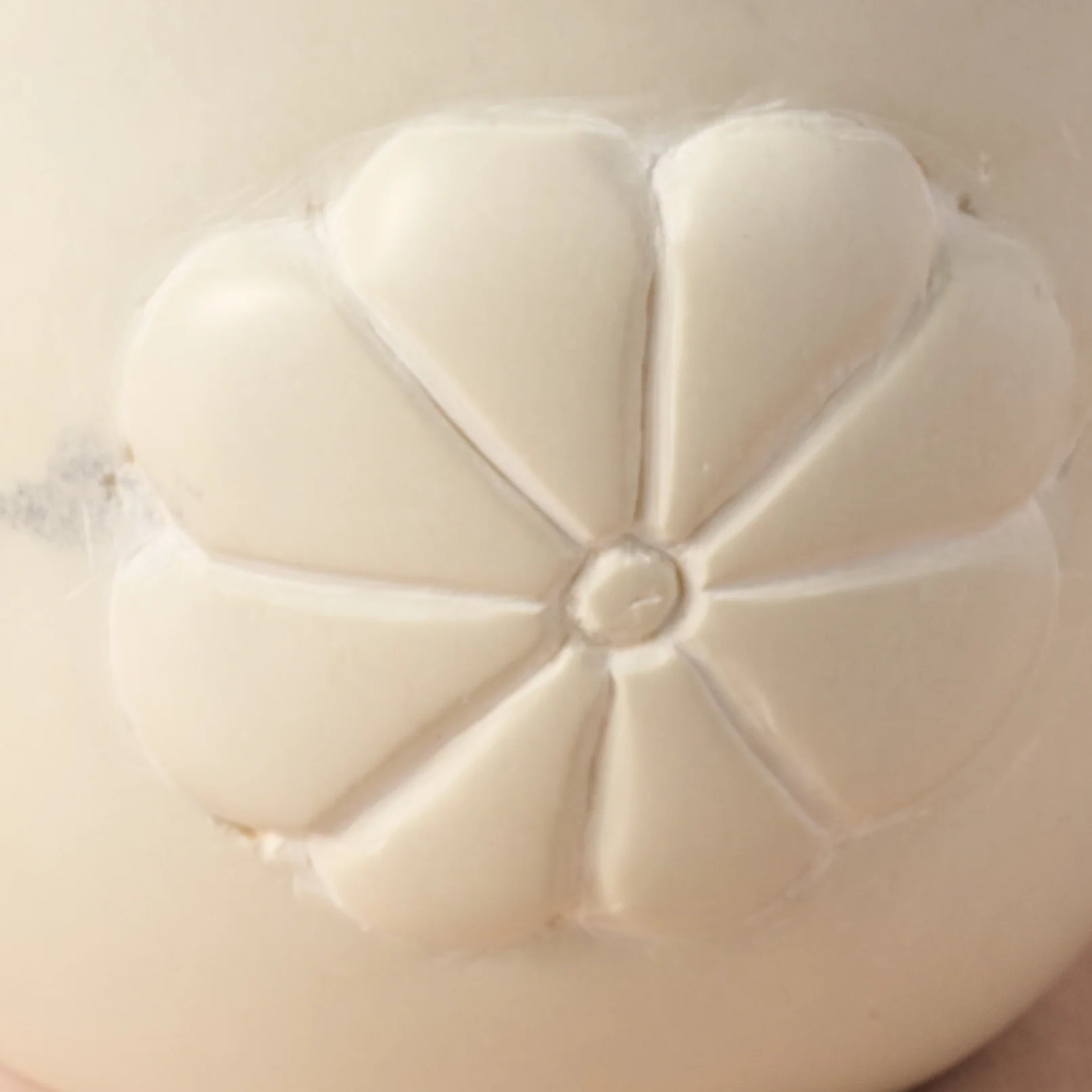 Mea Floral Soapstone Planter - Image 3
