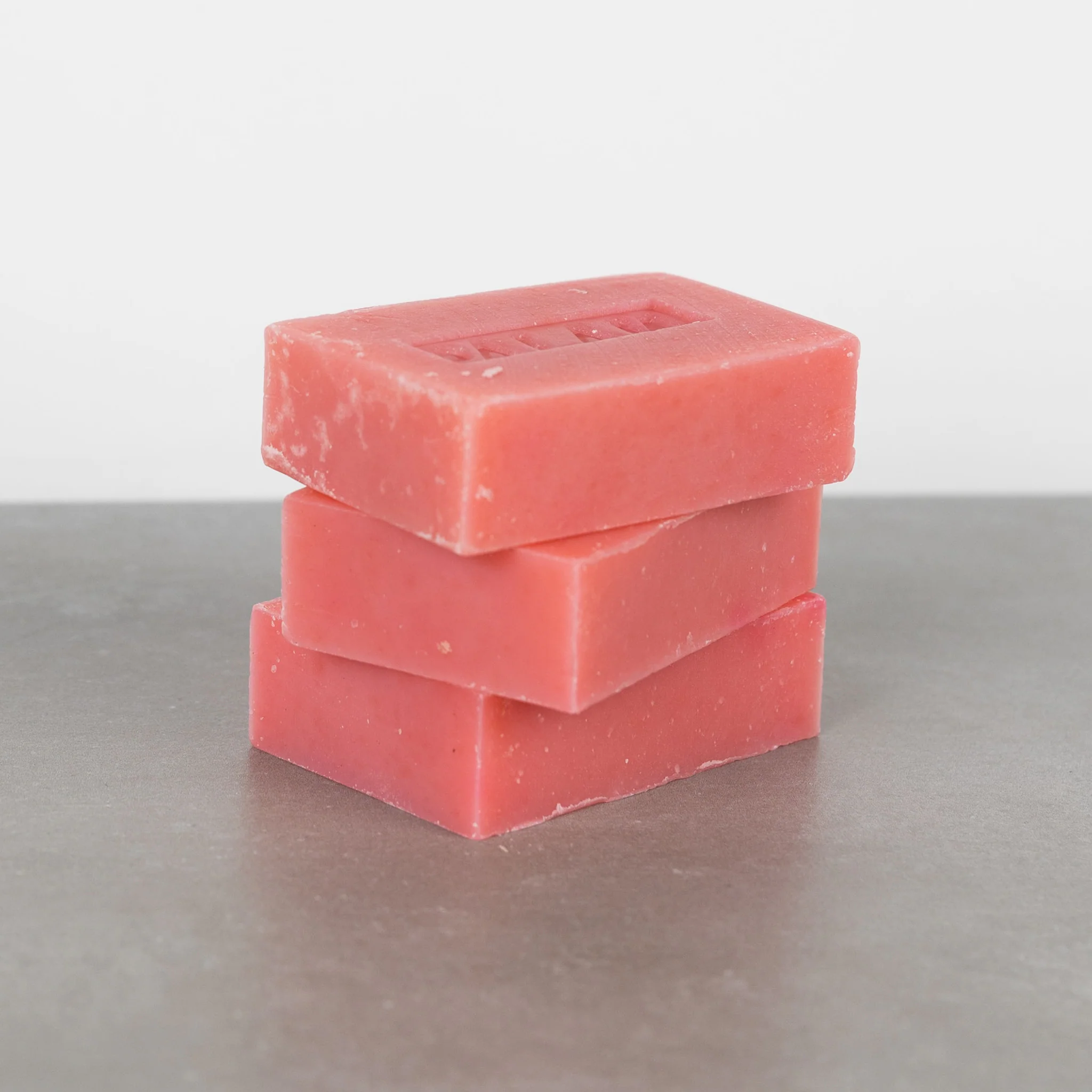 Moisture Pink Clay Shampoo Bar - Image 3