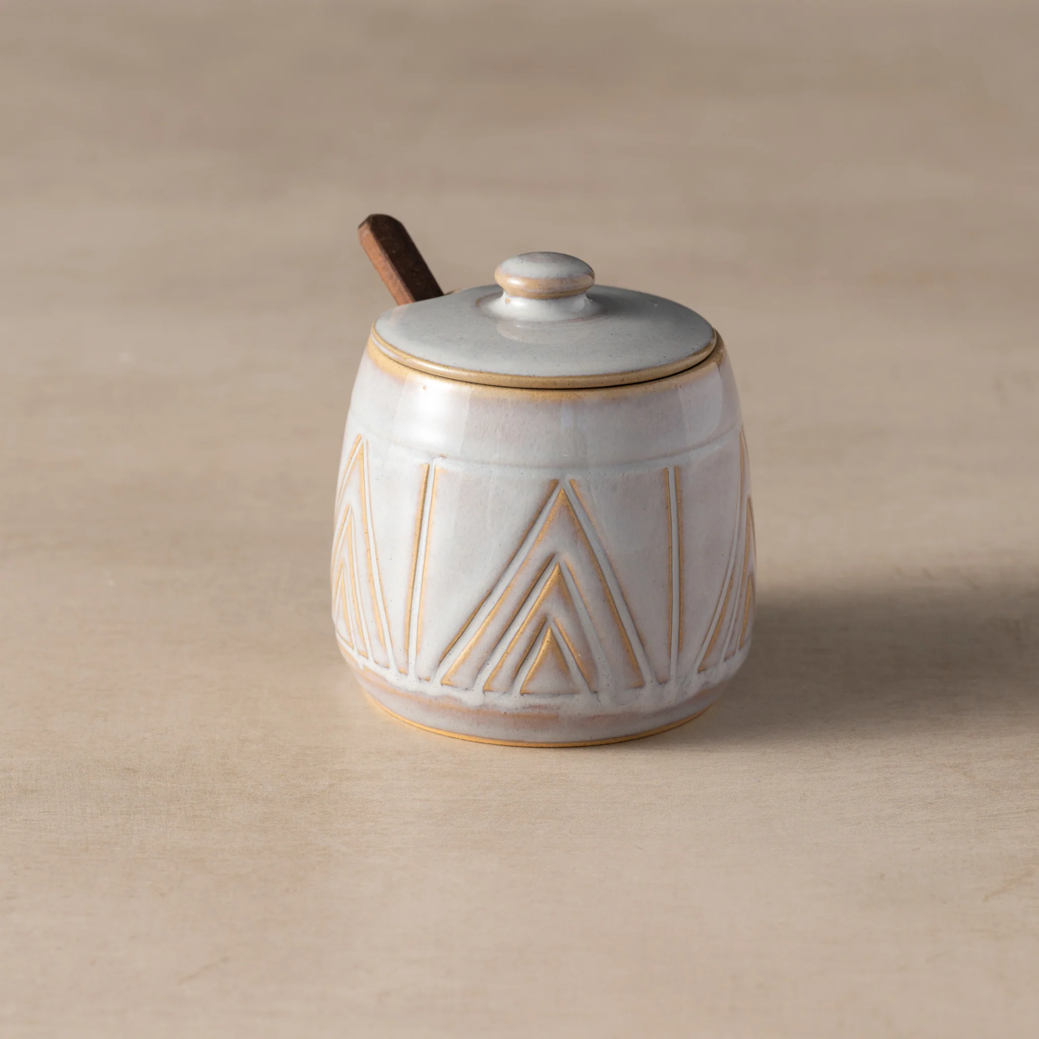 Mountain Peaks Ceramic Cream and Sugar Set - Image 4