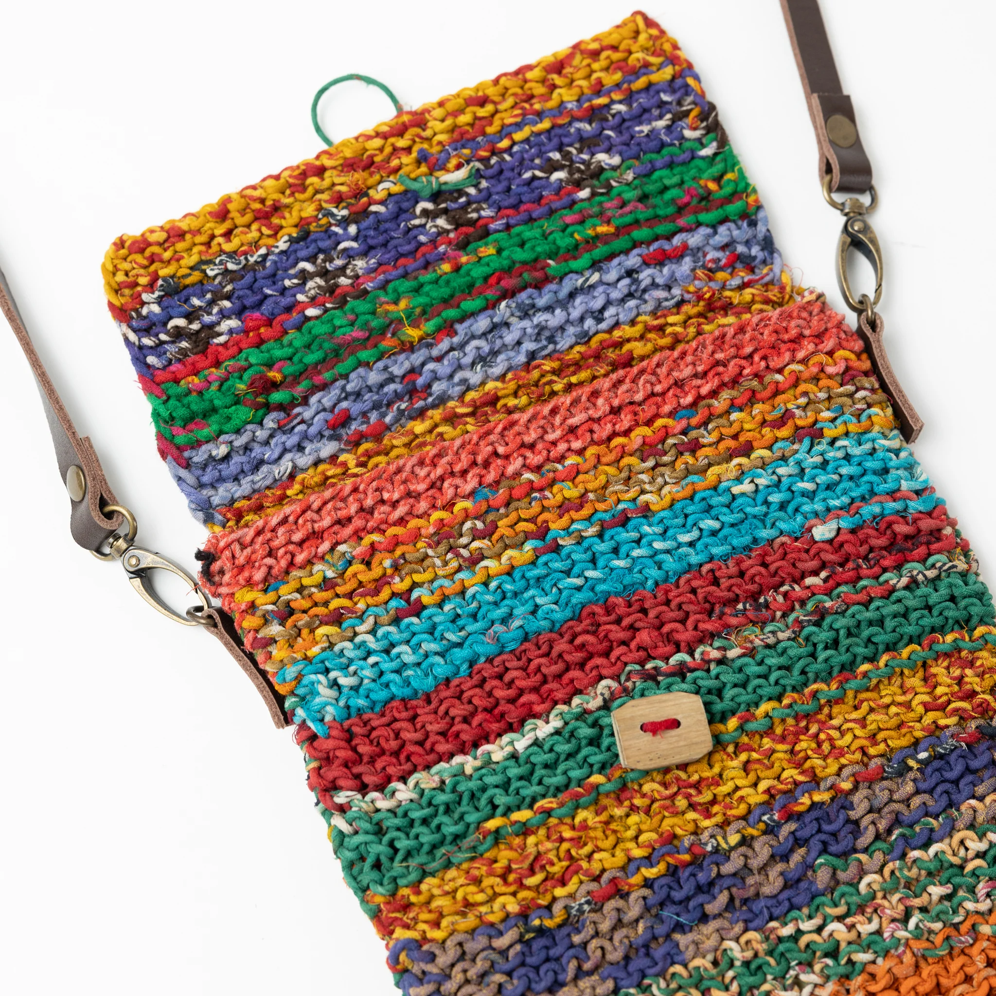 Naisha Sari Handknit Crossbody Bag - Image 4