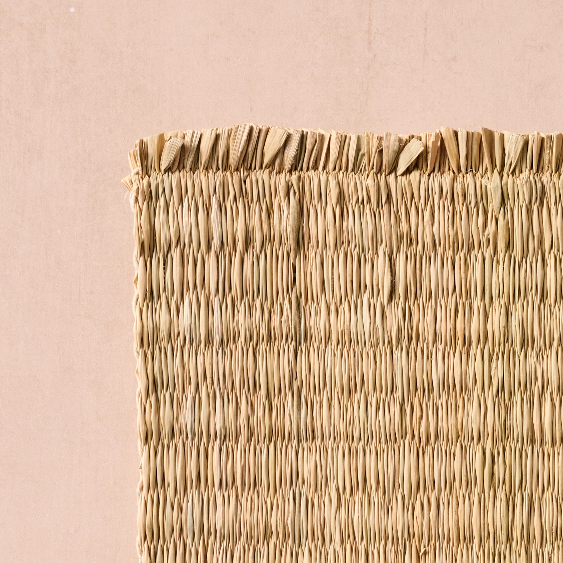 Narkata Woven Cattail Fringe Placemat - Image 3