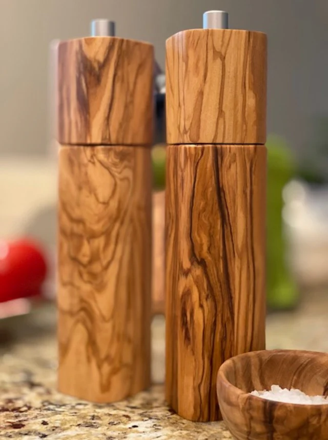Amal Olive Wood Pepper Mill - Image 3