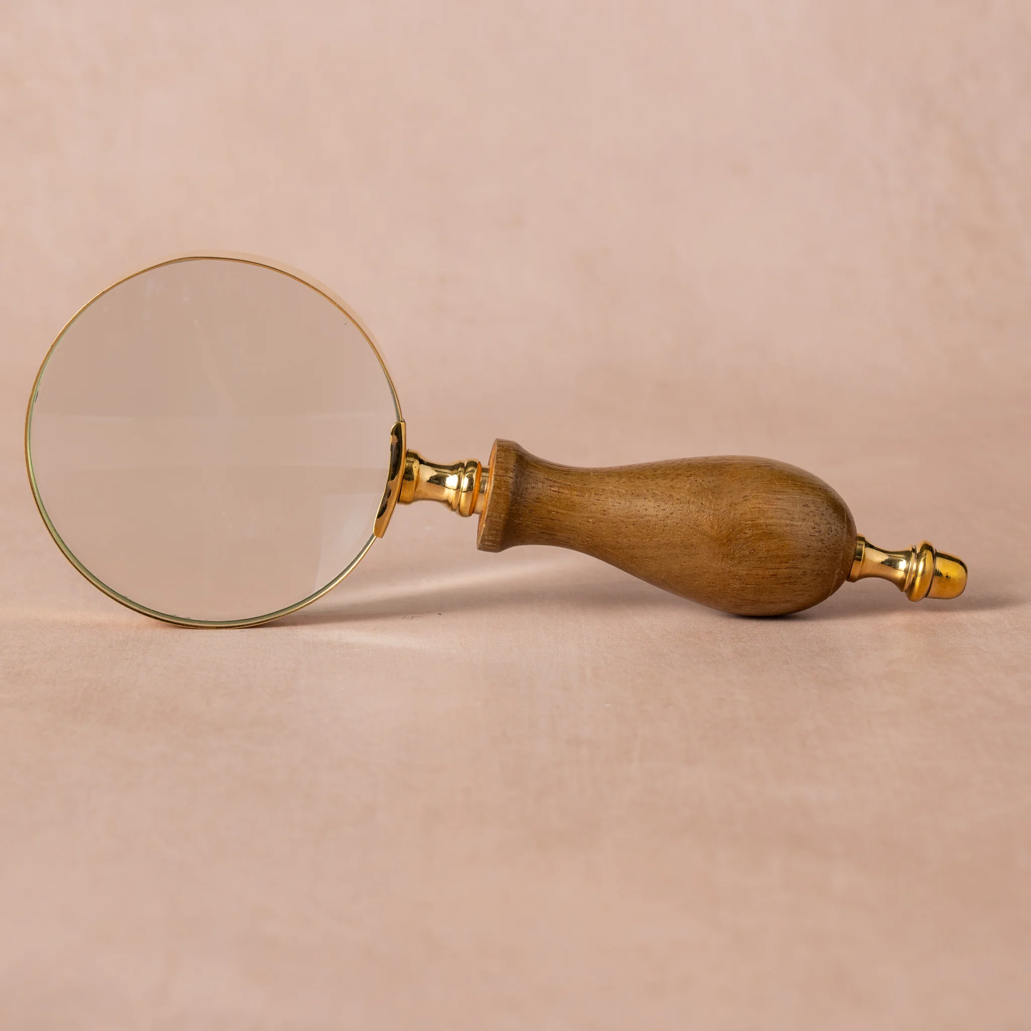 Pakadana Magnifying Glass - Image 2