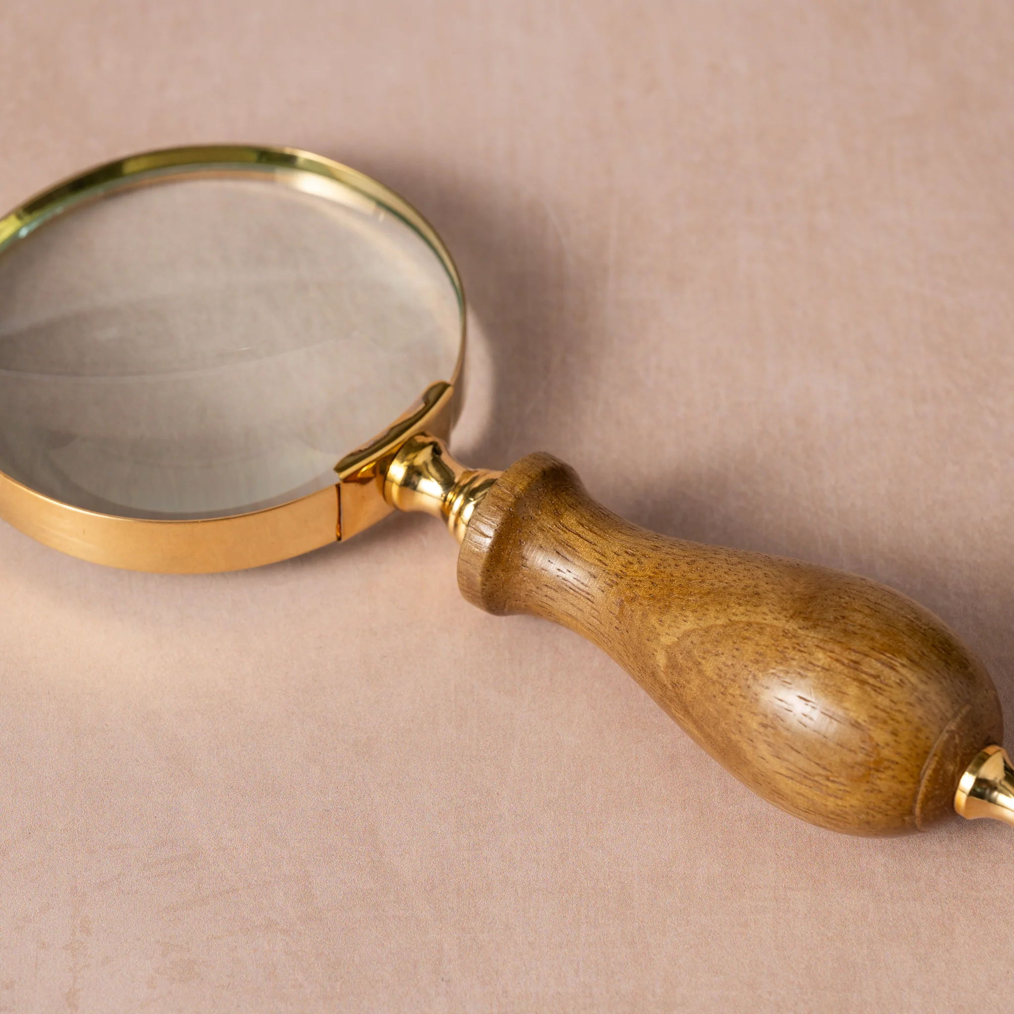 Pakadana Magnifying Glass - Image 3