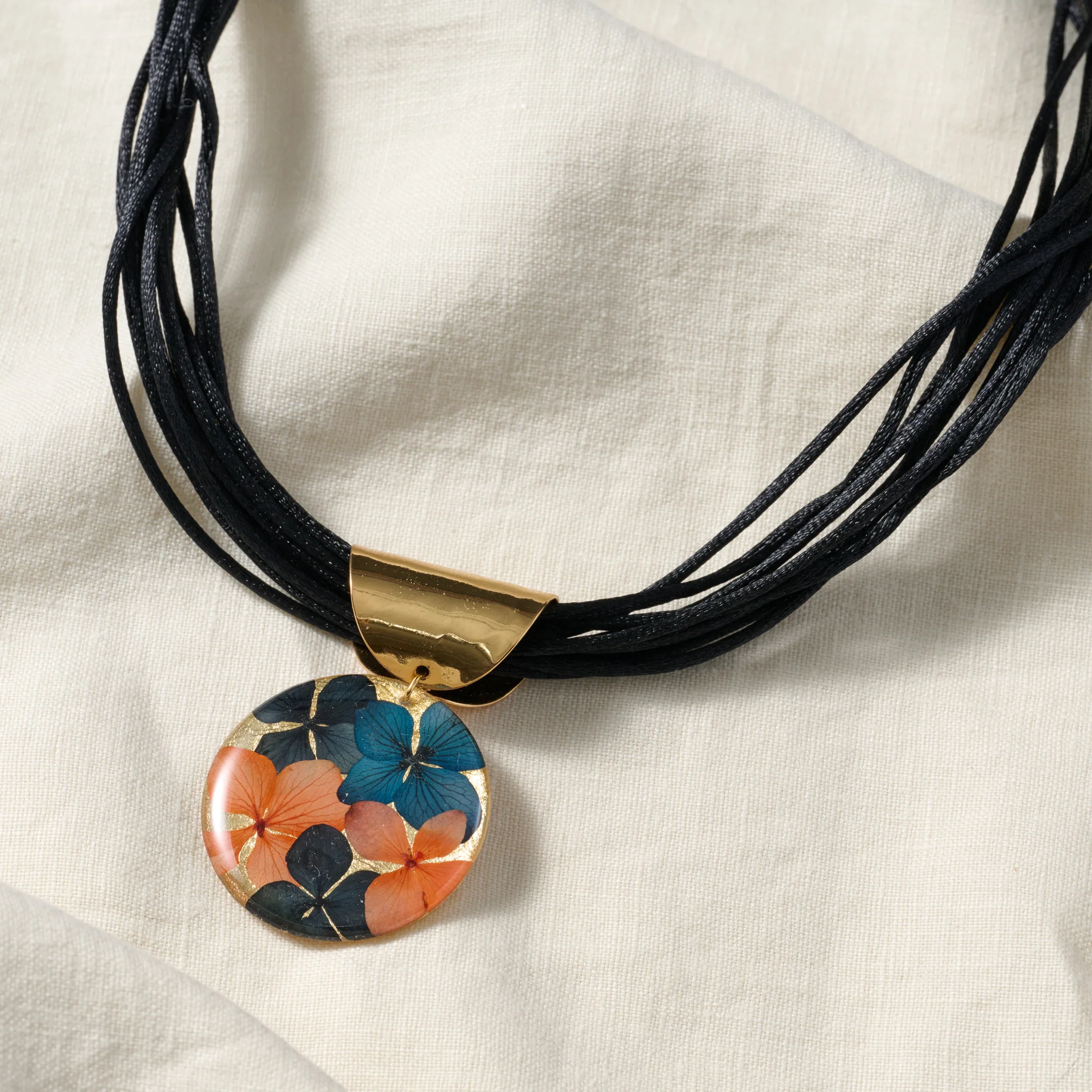 Antonella Flower Petal Layered Pendant Necklace - Image 3