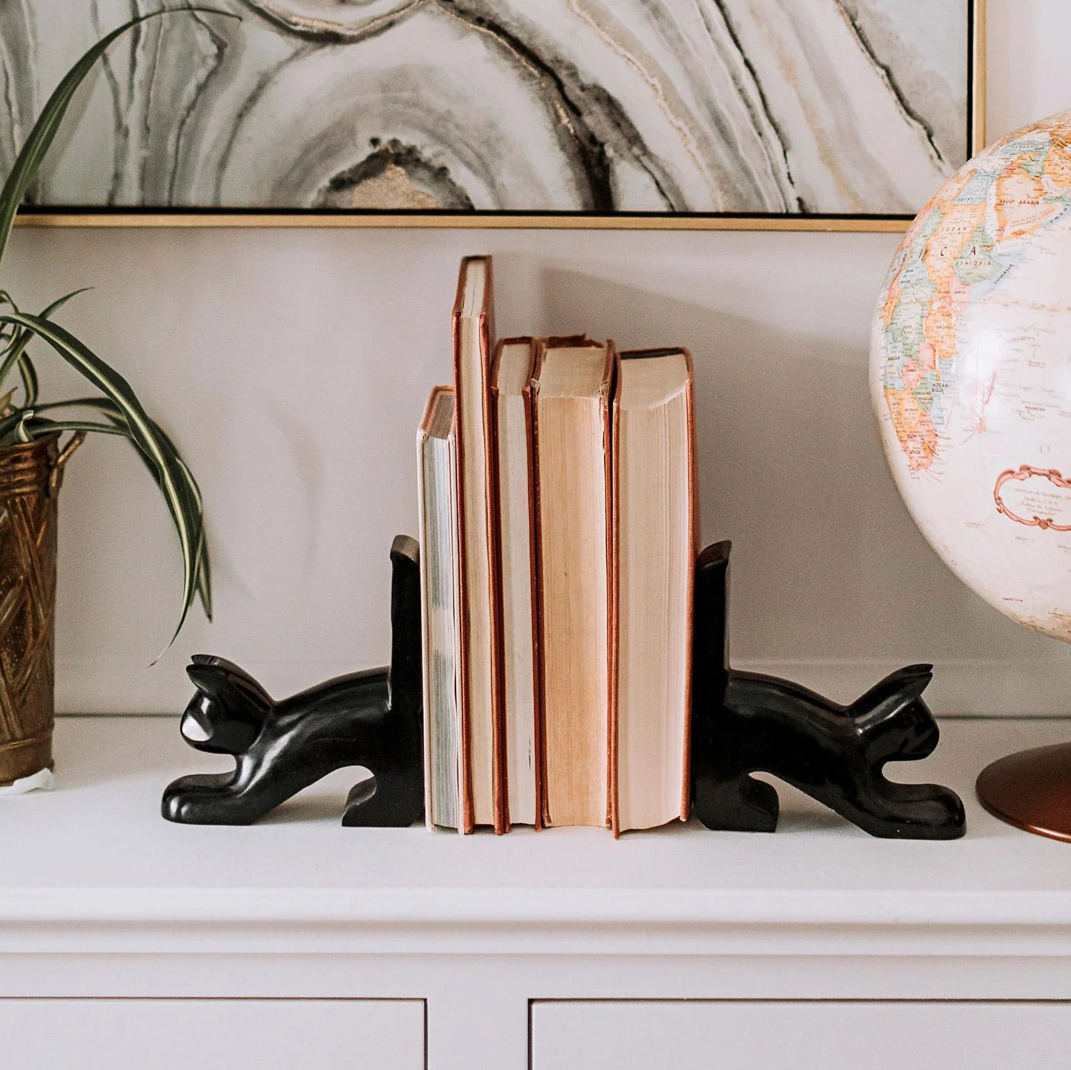 Playful Cat Bookends - Image 3