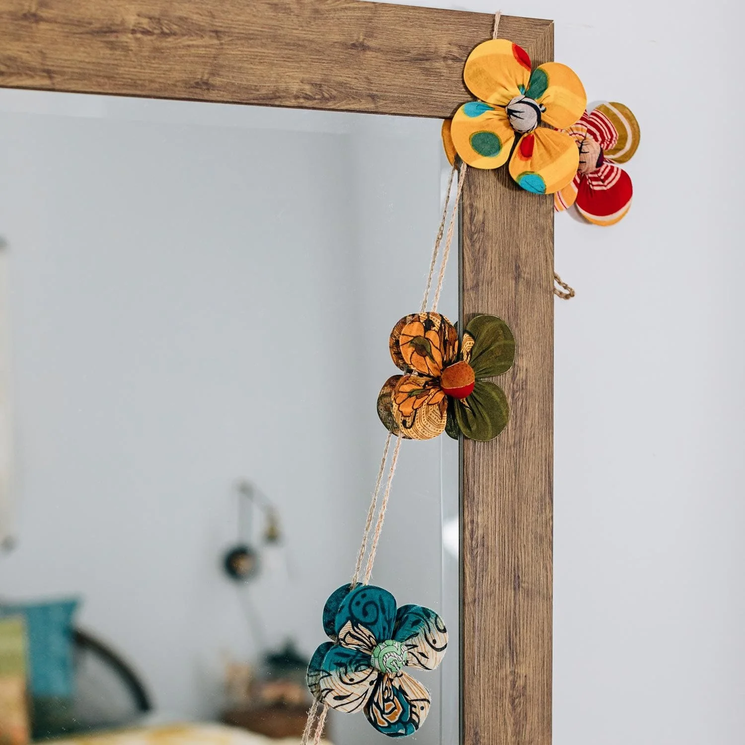 Recycled Sari Flower Garland - Image 4
