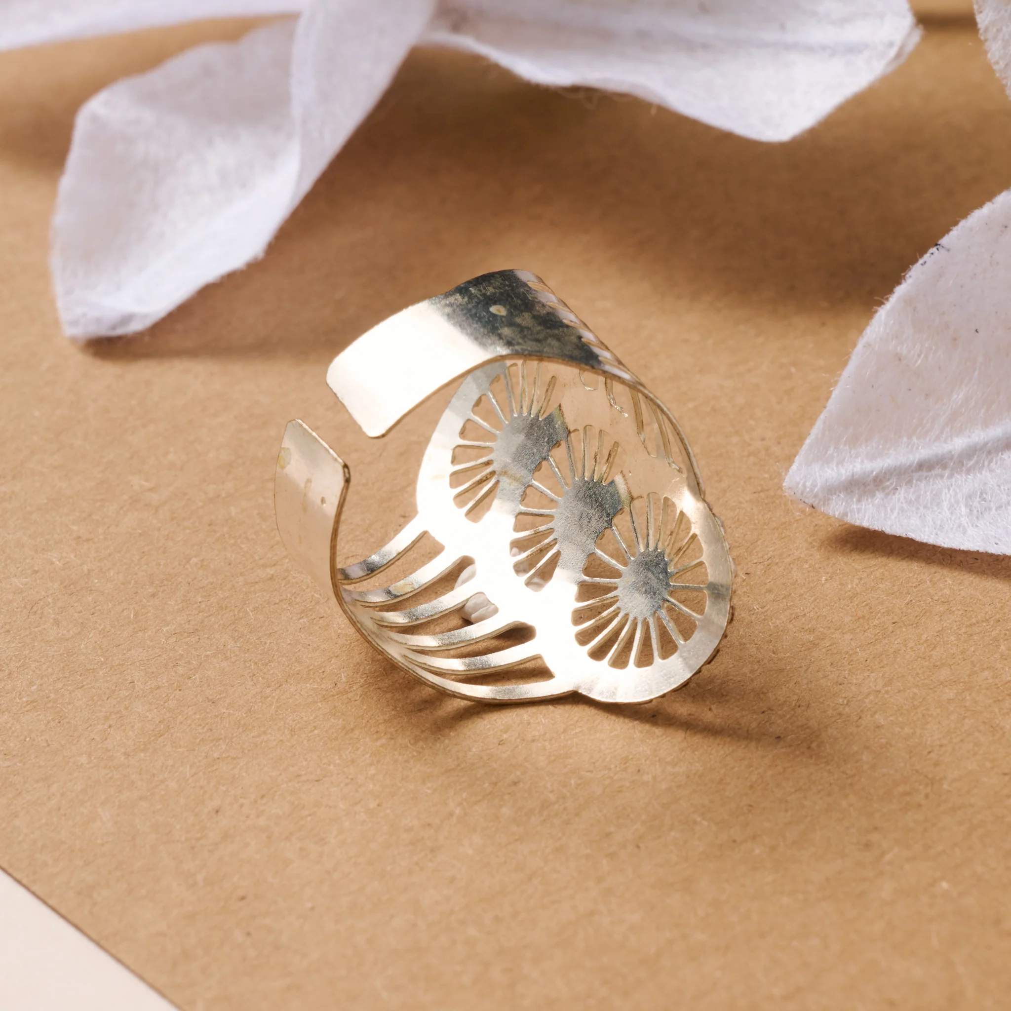 Roda Silver Cuff Ring - Image 3