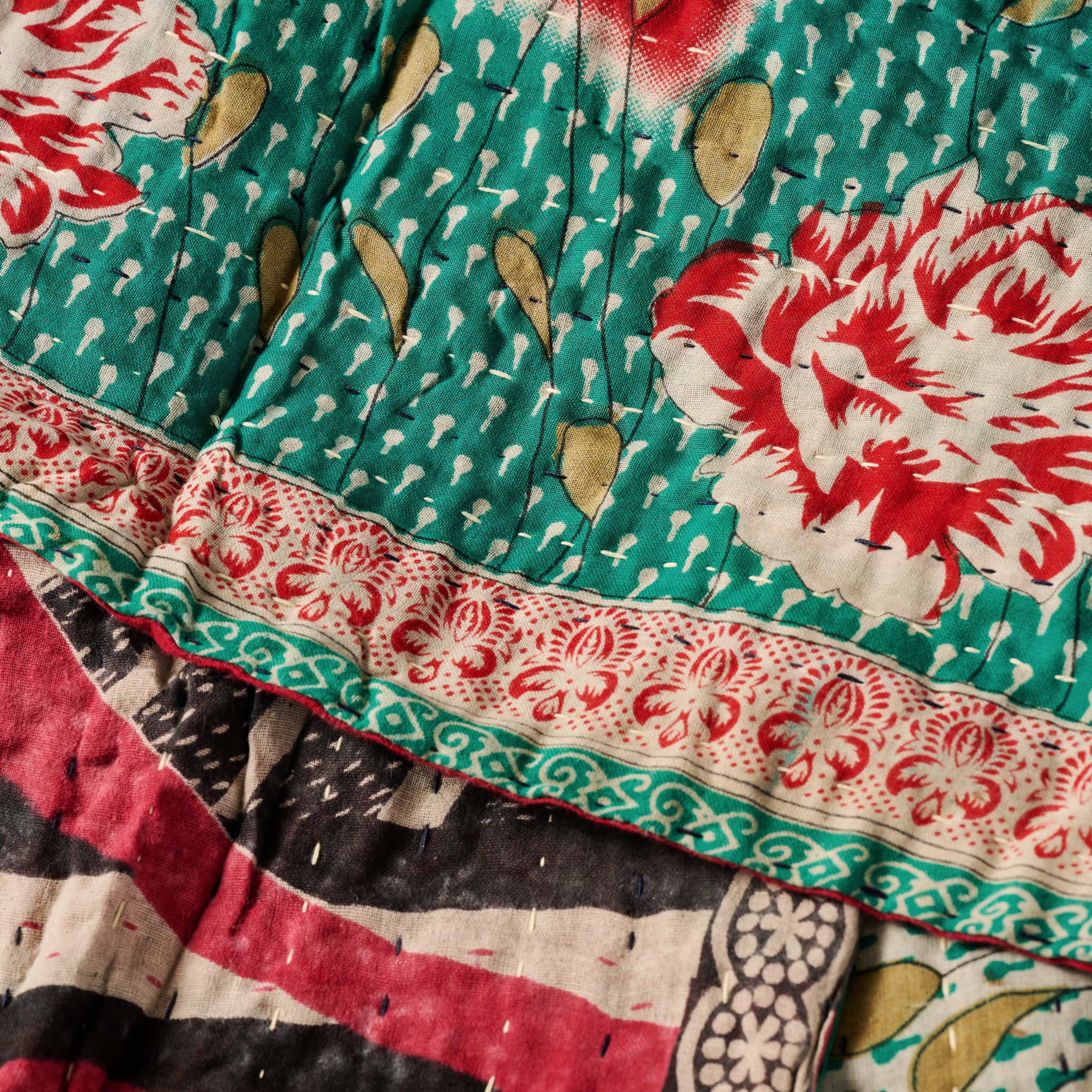 Sacred Sari Throw - Image 7