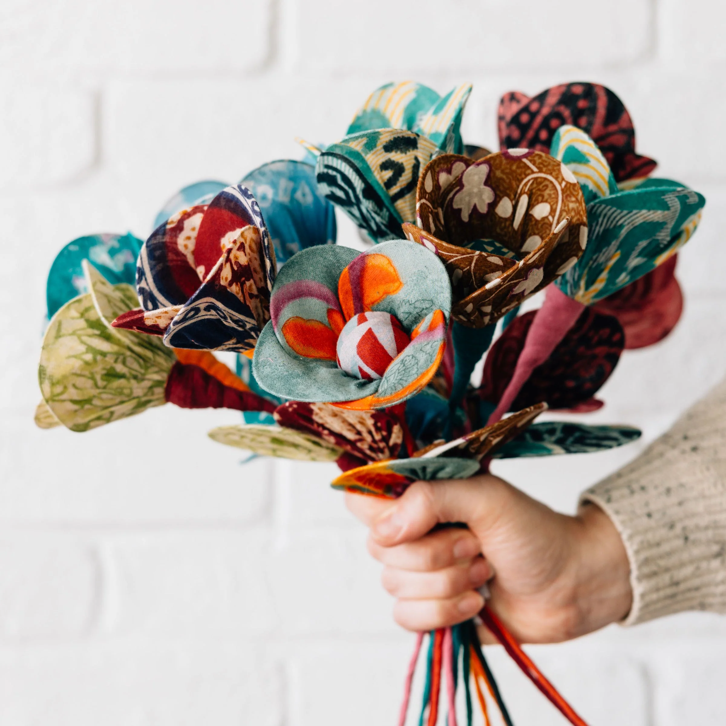Sari Flower Bouquet Gift Set