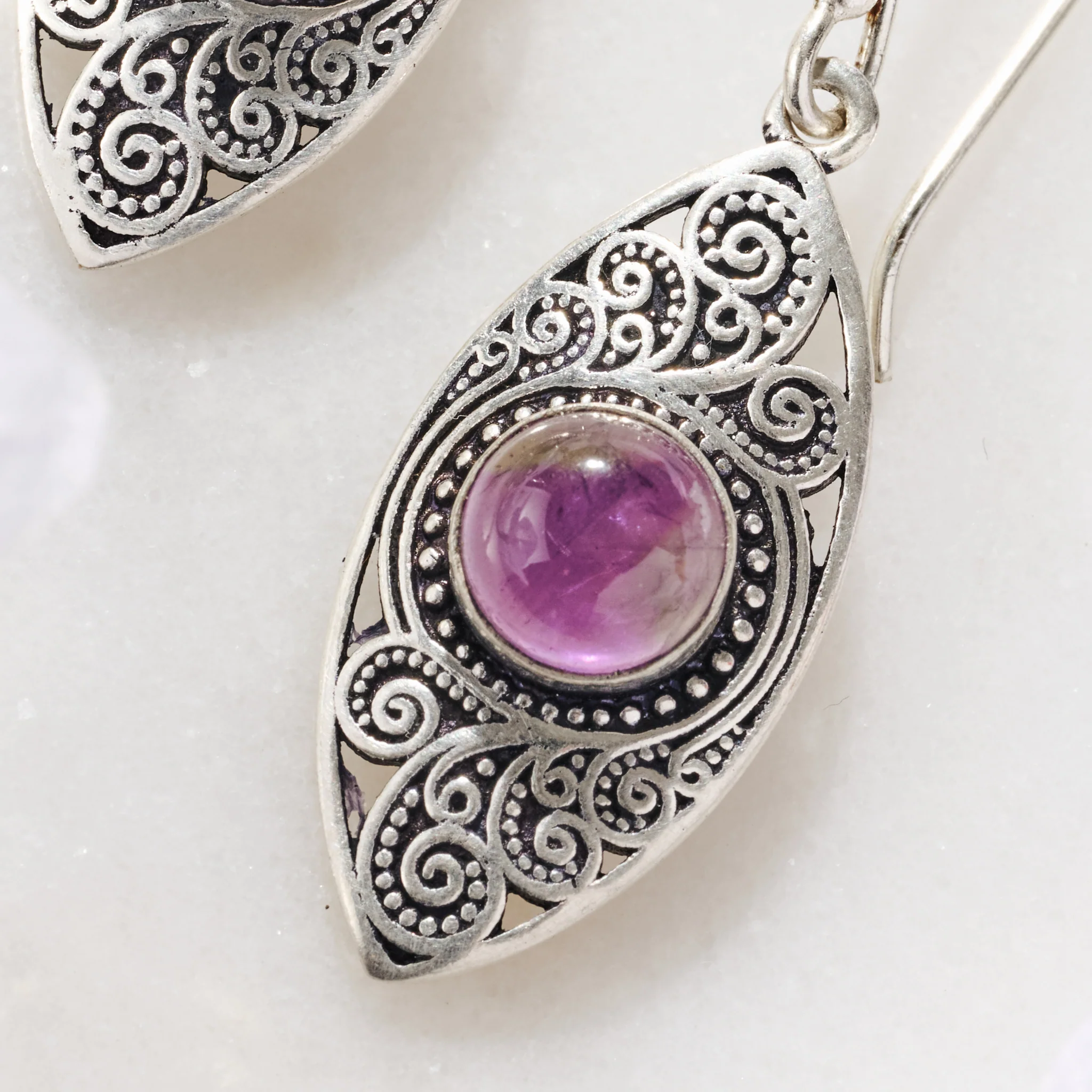 Saroop Amethyst Earrings - Image 3