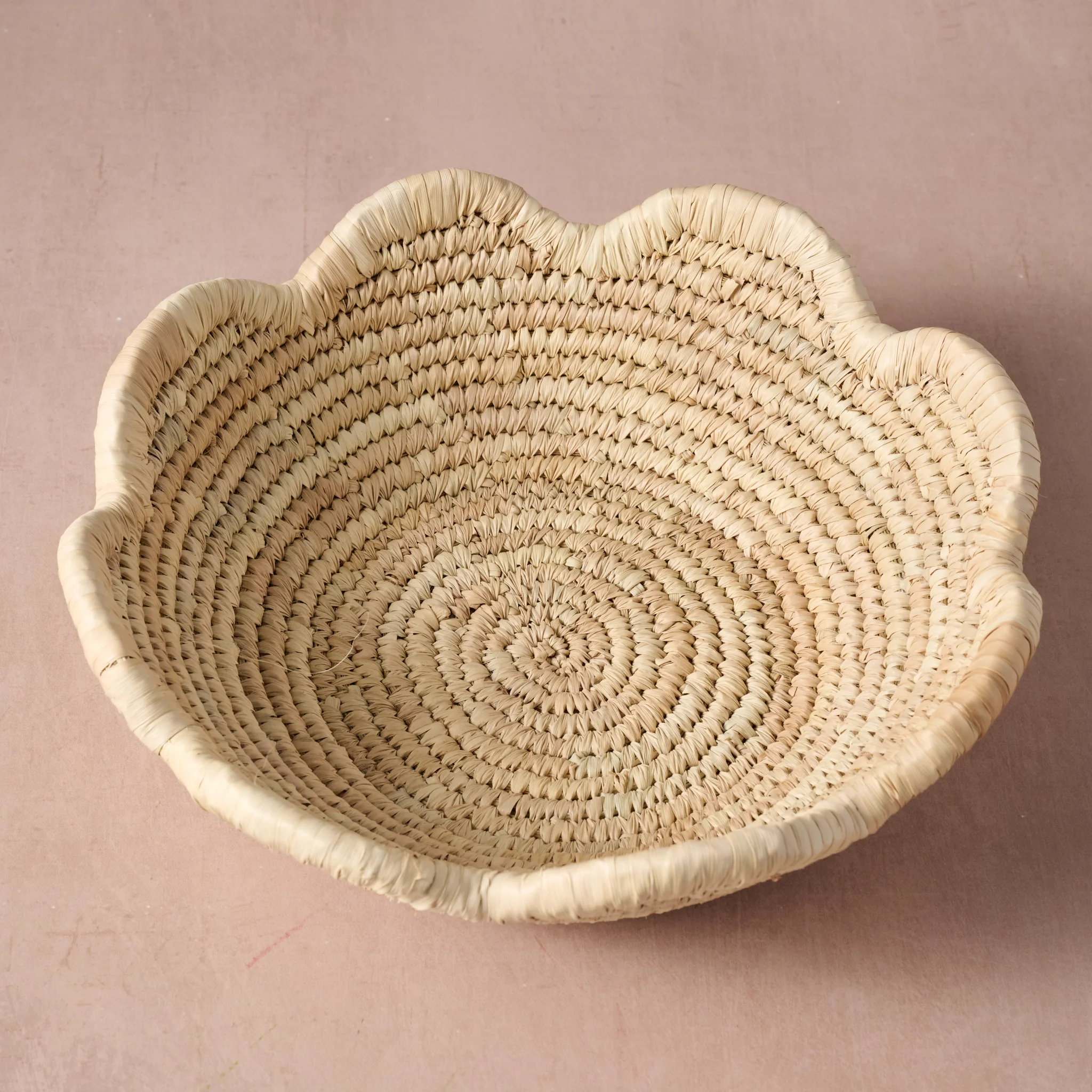 Seba Scalloped Palm Leaf Basket - Image 3