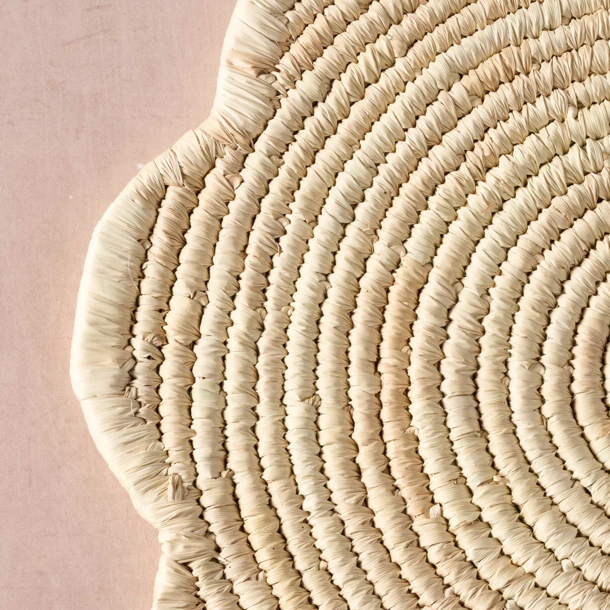 Seba Scalloped Palm Leaf Charger - Image 3