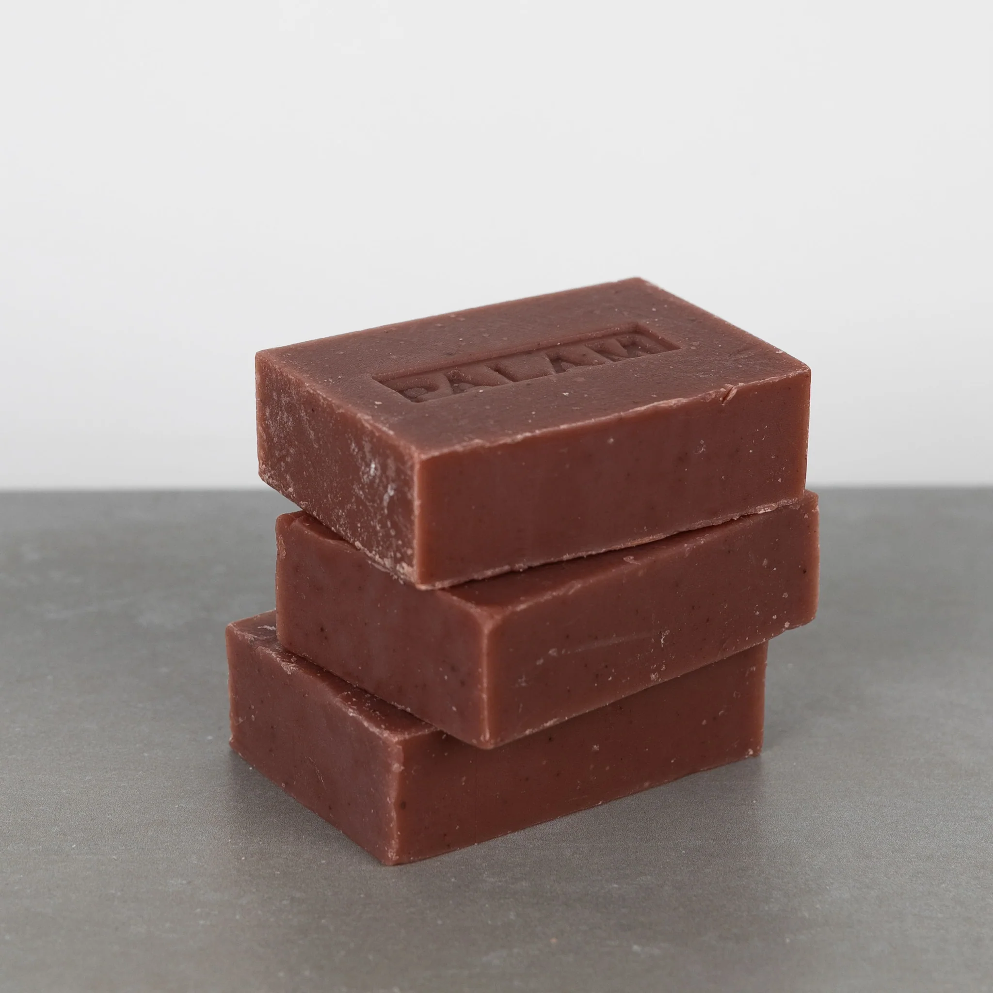 Shine Red Clay Shampoo Bar - Image 4