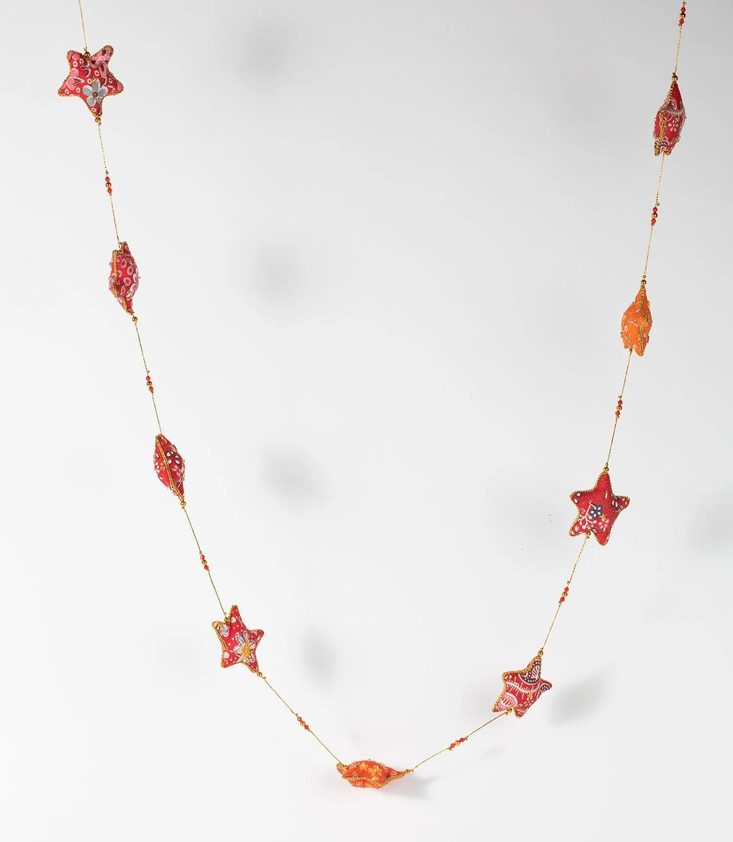 Snowy Star Garland - Image 3