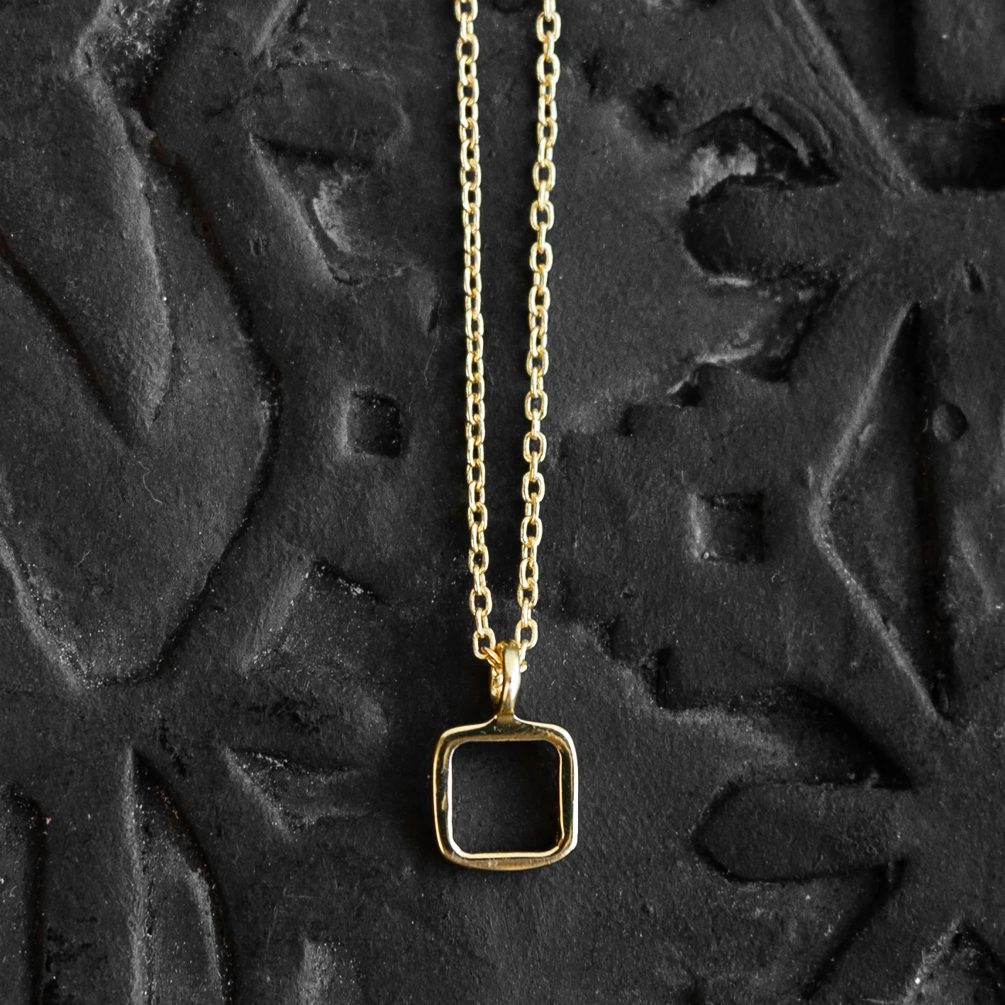 Sundar Square Pendant Gold Necklace - Image 2
