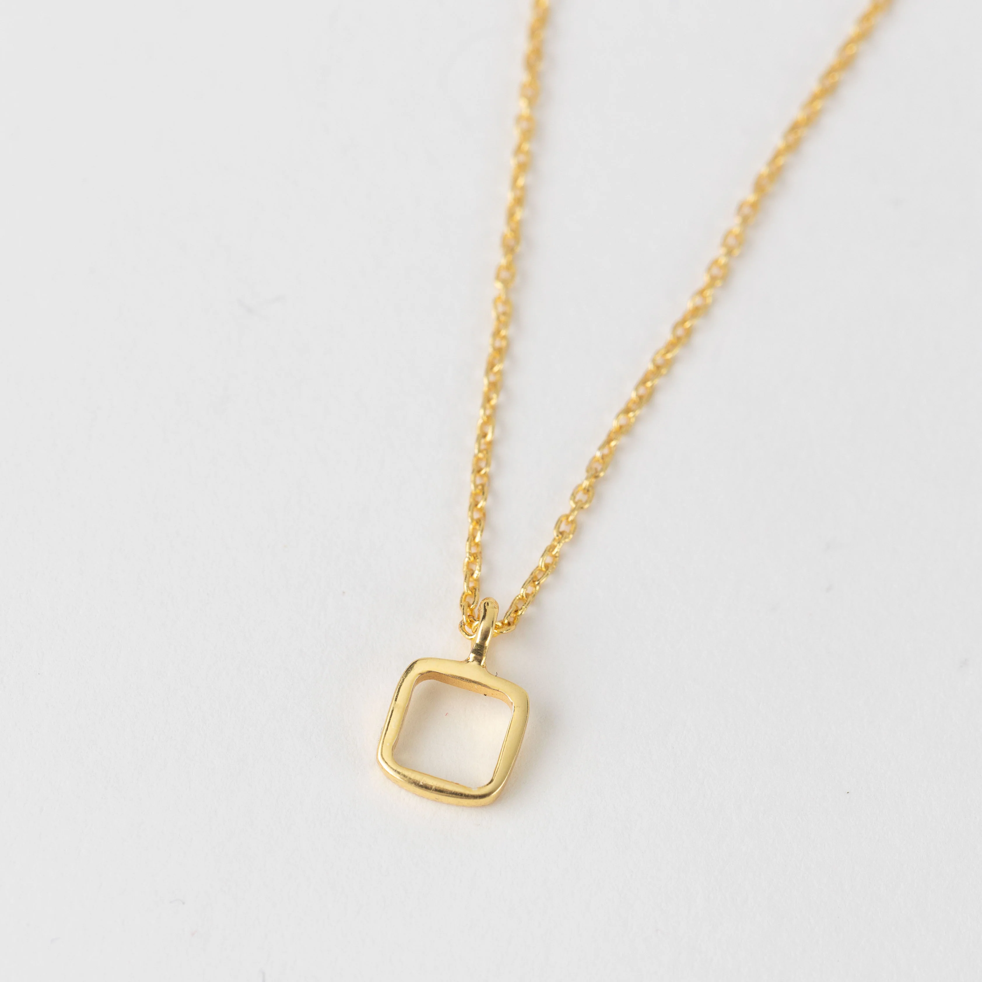 Sundar Square Pendant Gold Necklace - Image 3