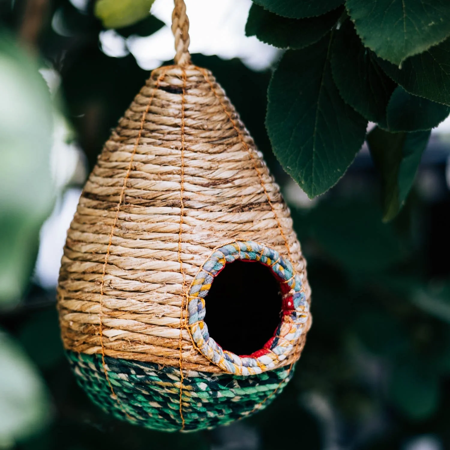 Teardrop Sari Birdhouse - Image 3