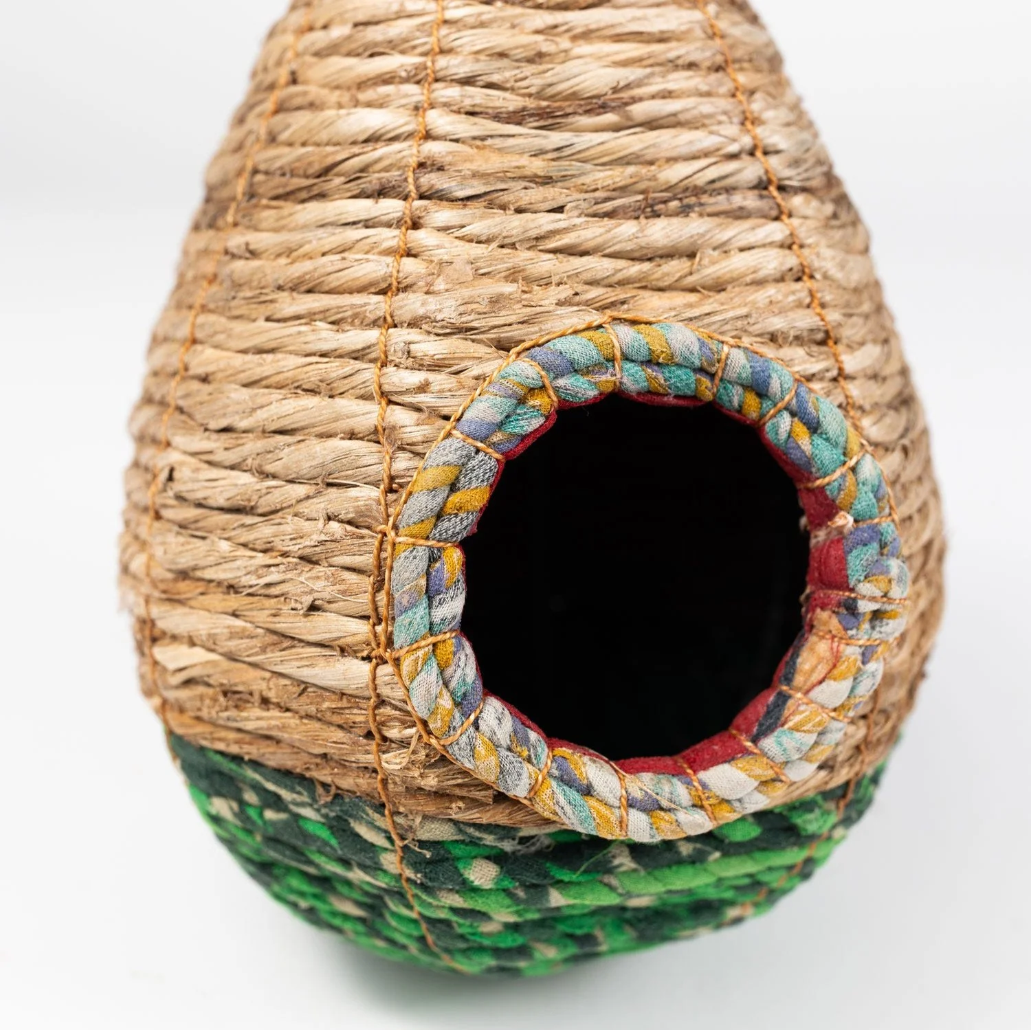 Teardrop Sari Birdhouse - Image 4