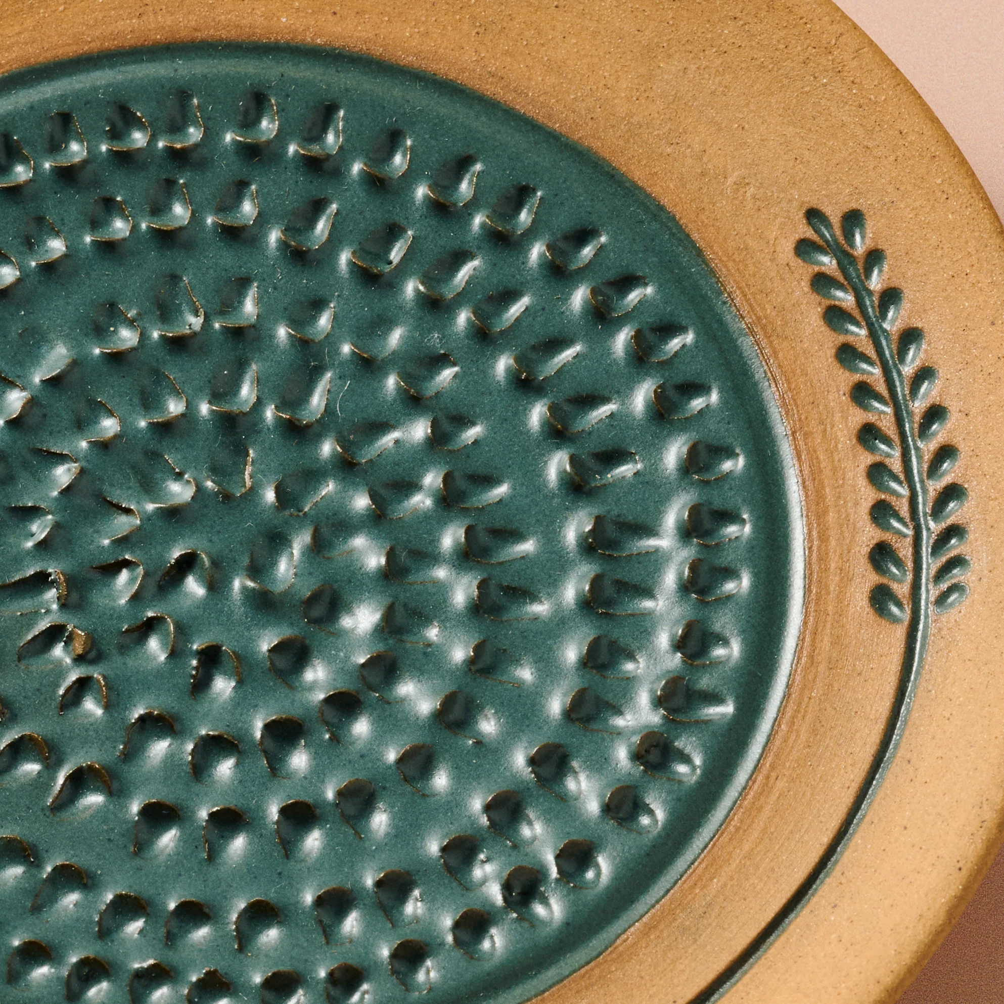 Terai Wheat Ceramic Greater Grater - Image 3