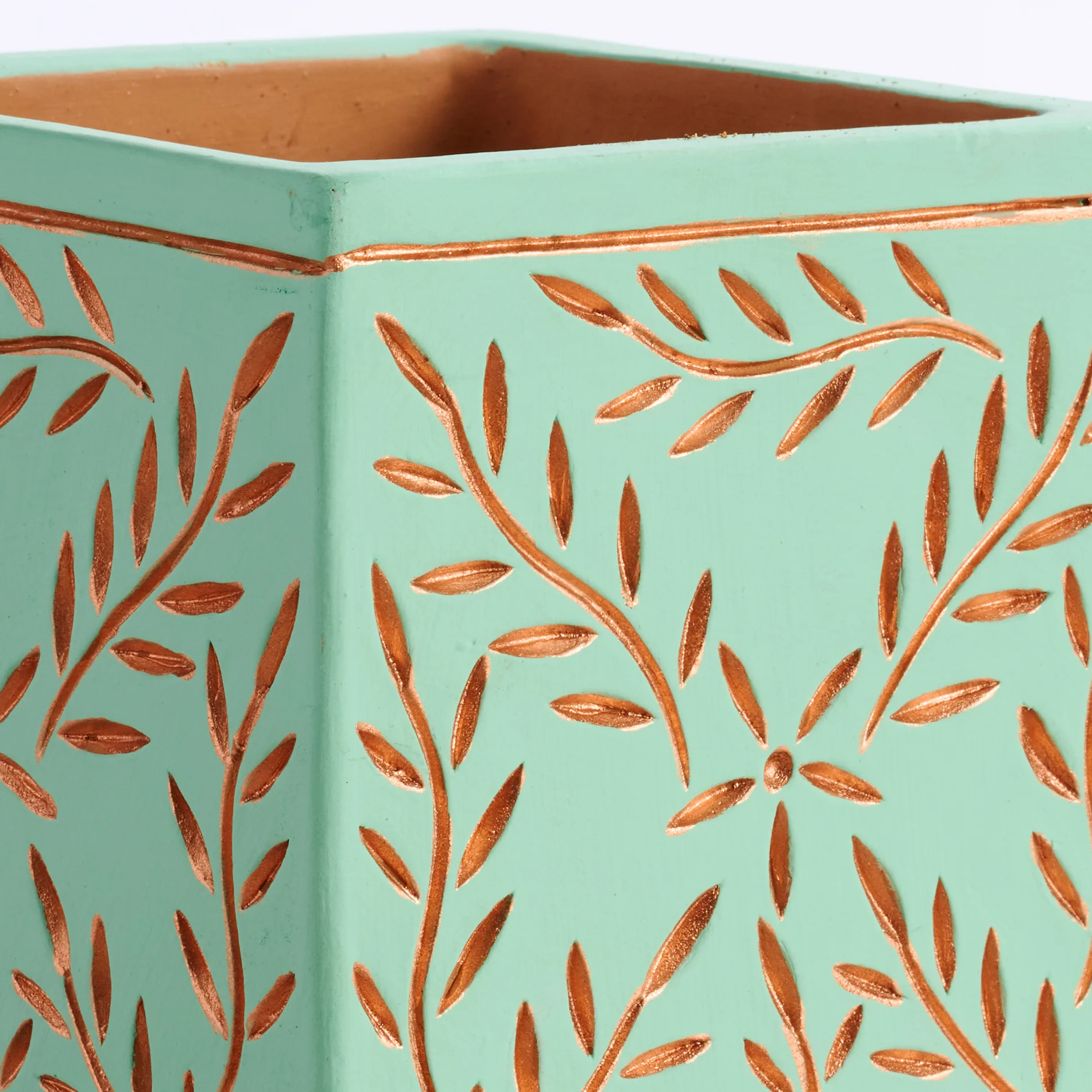 Tila Terracotta Debossed Leaf Planter - Image 2