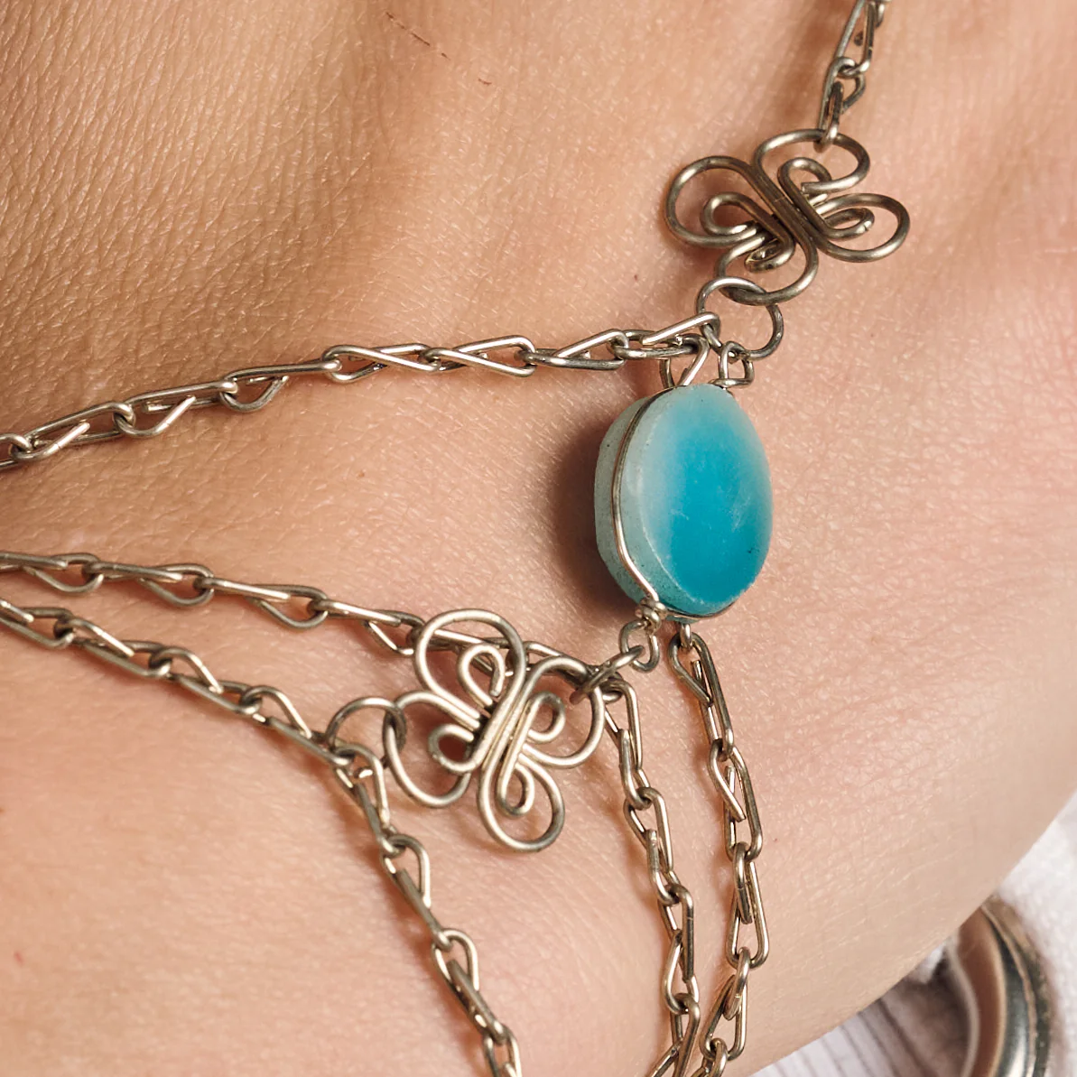 Trebol Amazonite Ring & Hand Chain Bracelet - Image 4