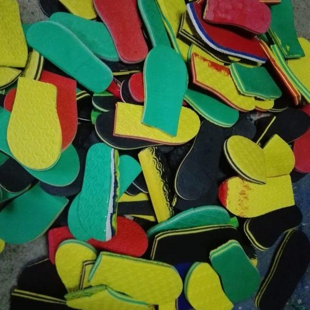 Upcycled Flip-Flop Mat - Image 3