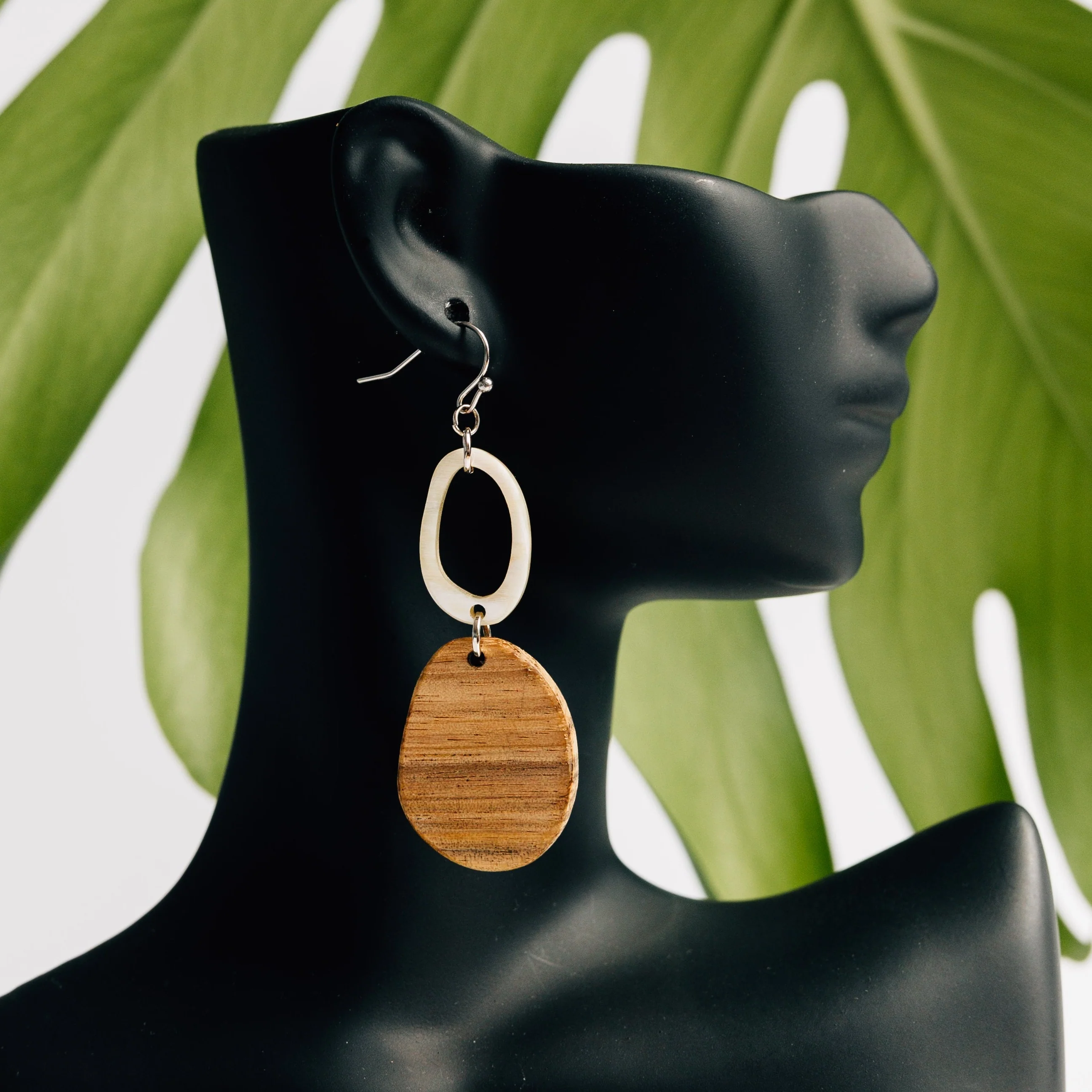 Valor Earrings - Image 3