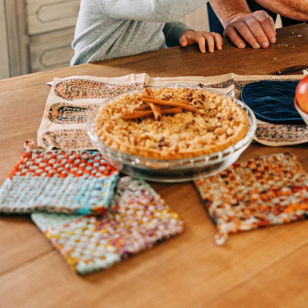 Village Sari Hot Mats - Image 6