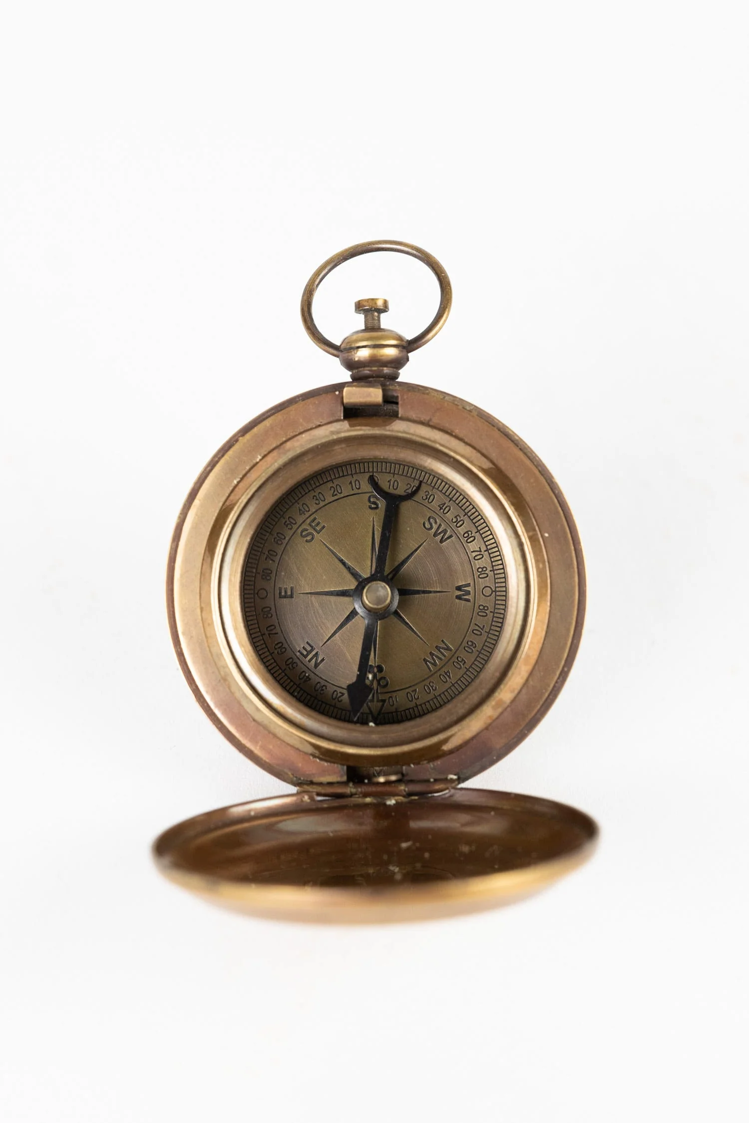 Voyager's Pocket Compass - Image 3