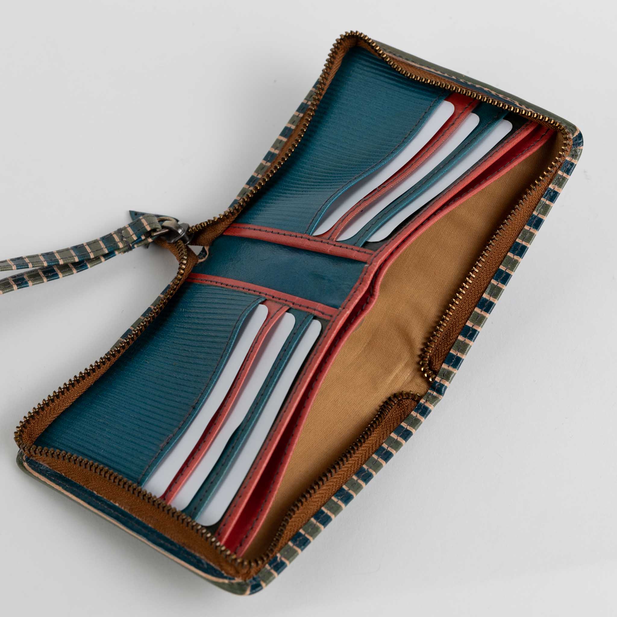 Shanti Striped Leather Wrist Wallet - Image 3